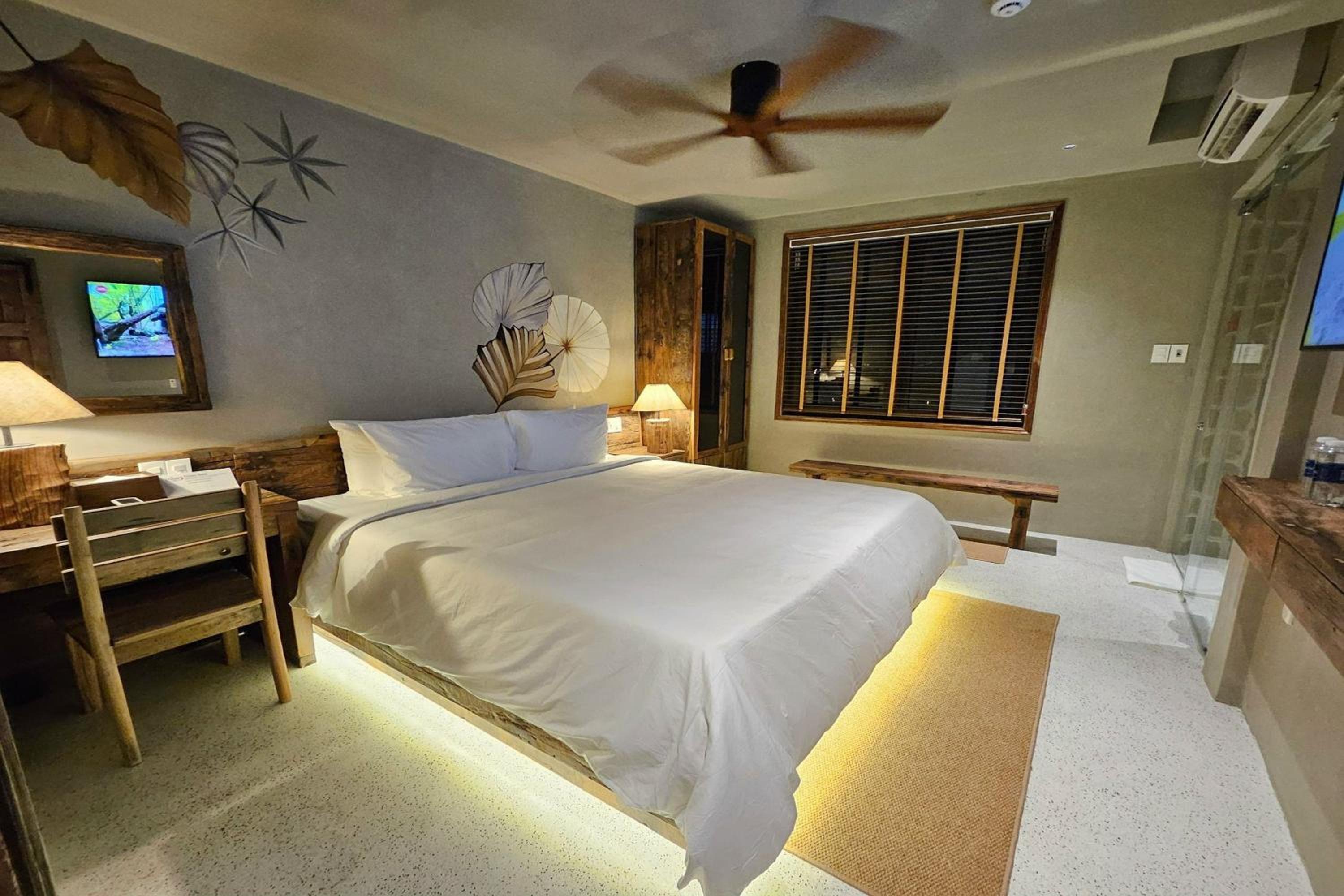 Superior Queen Room
