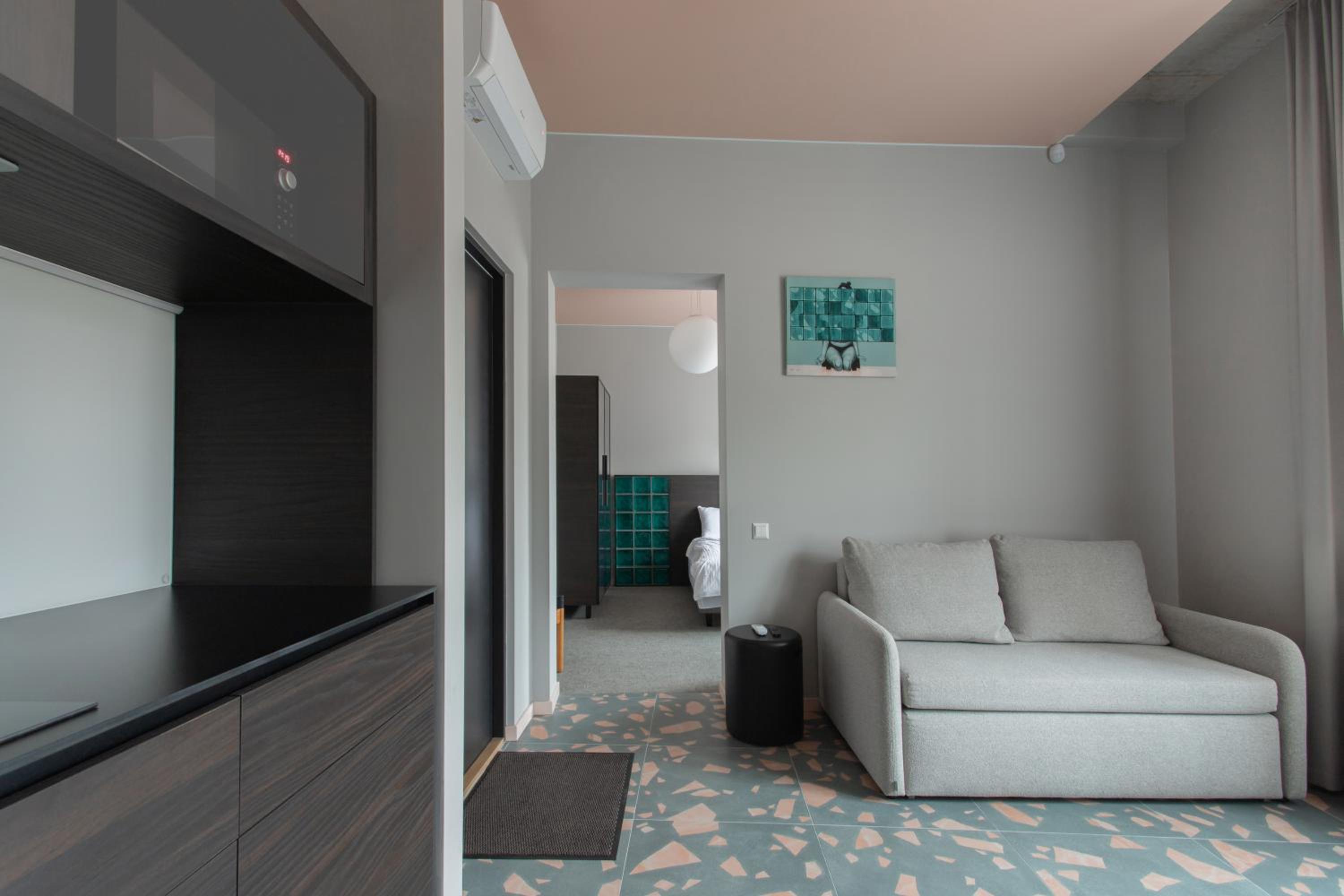 Superior One-Bedroom Apartment with Balcony - Photo 8