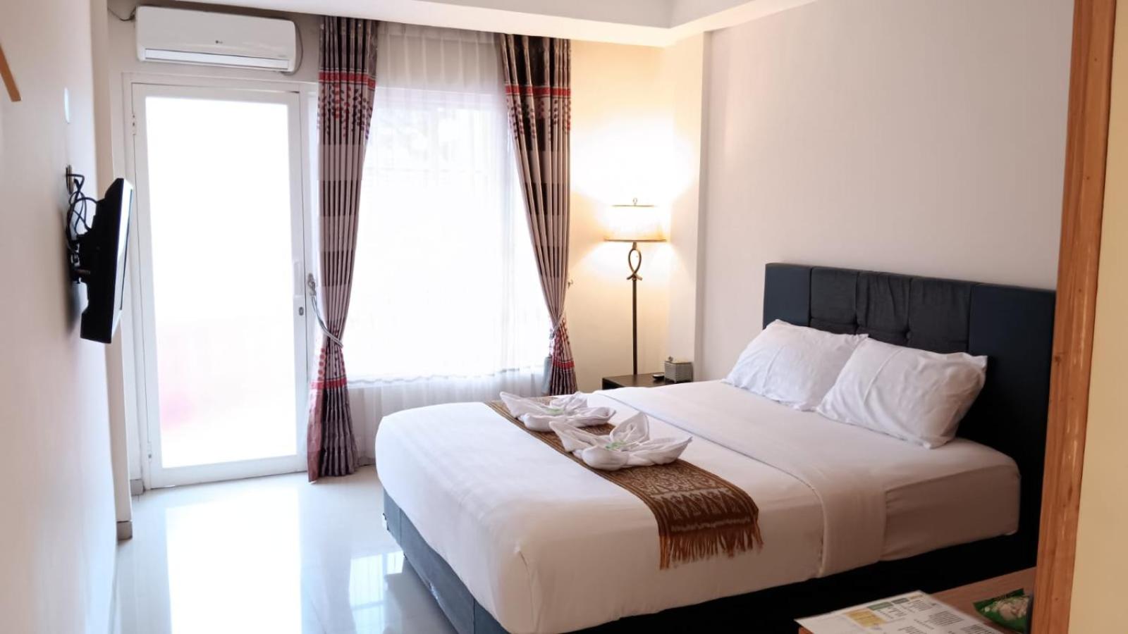 Deluxe Double or Twin Room photo 1