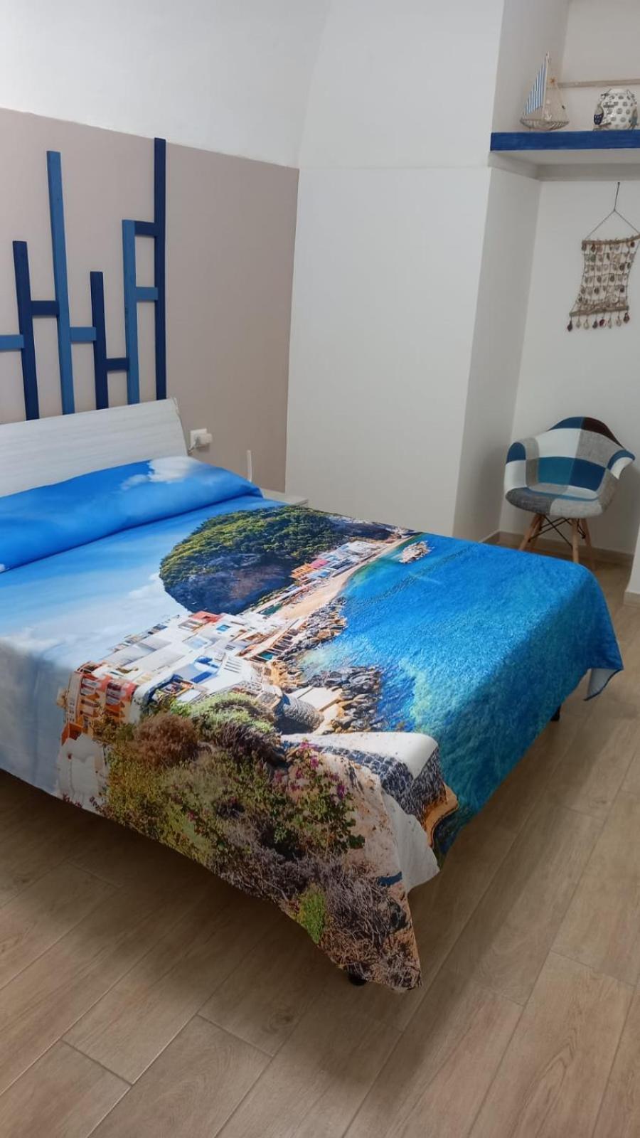 One-Bedroom House photo 1