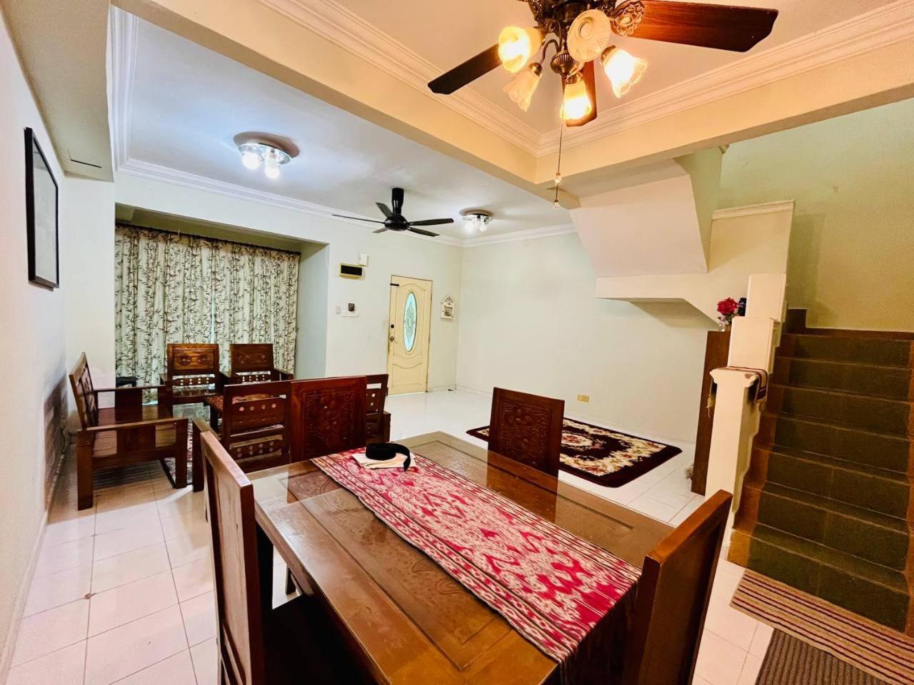 Four-Bedroom House photo 3
