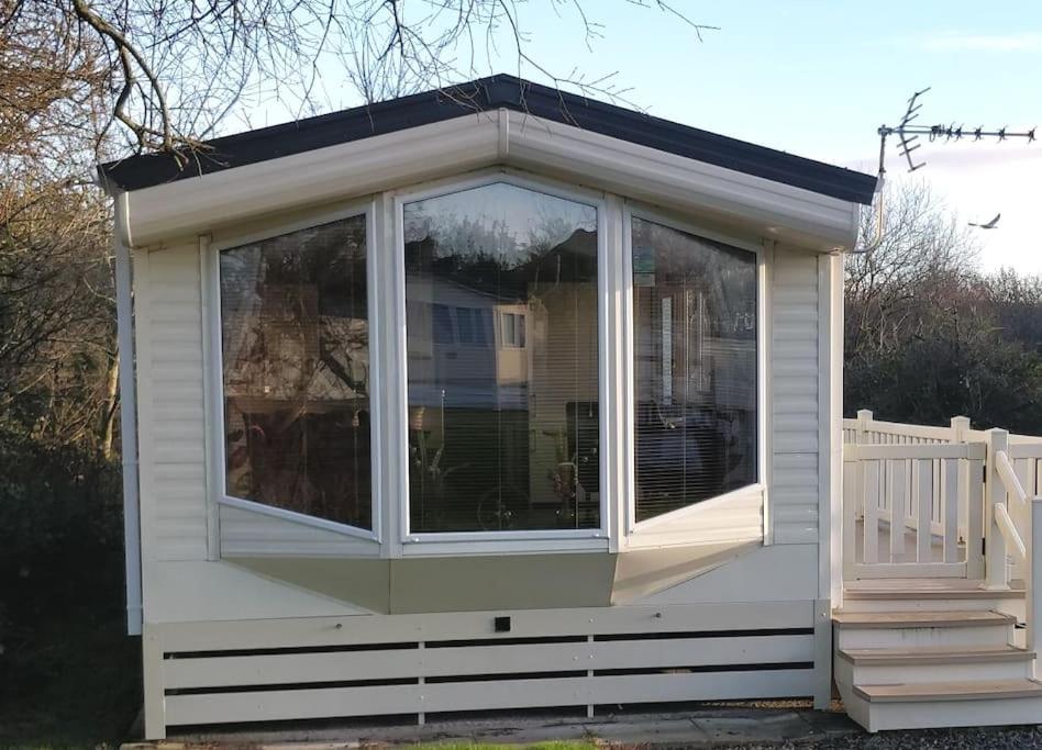 Two-Bedroom House photo 3