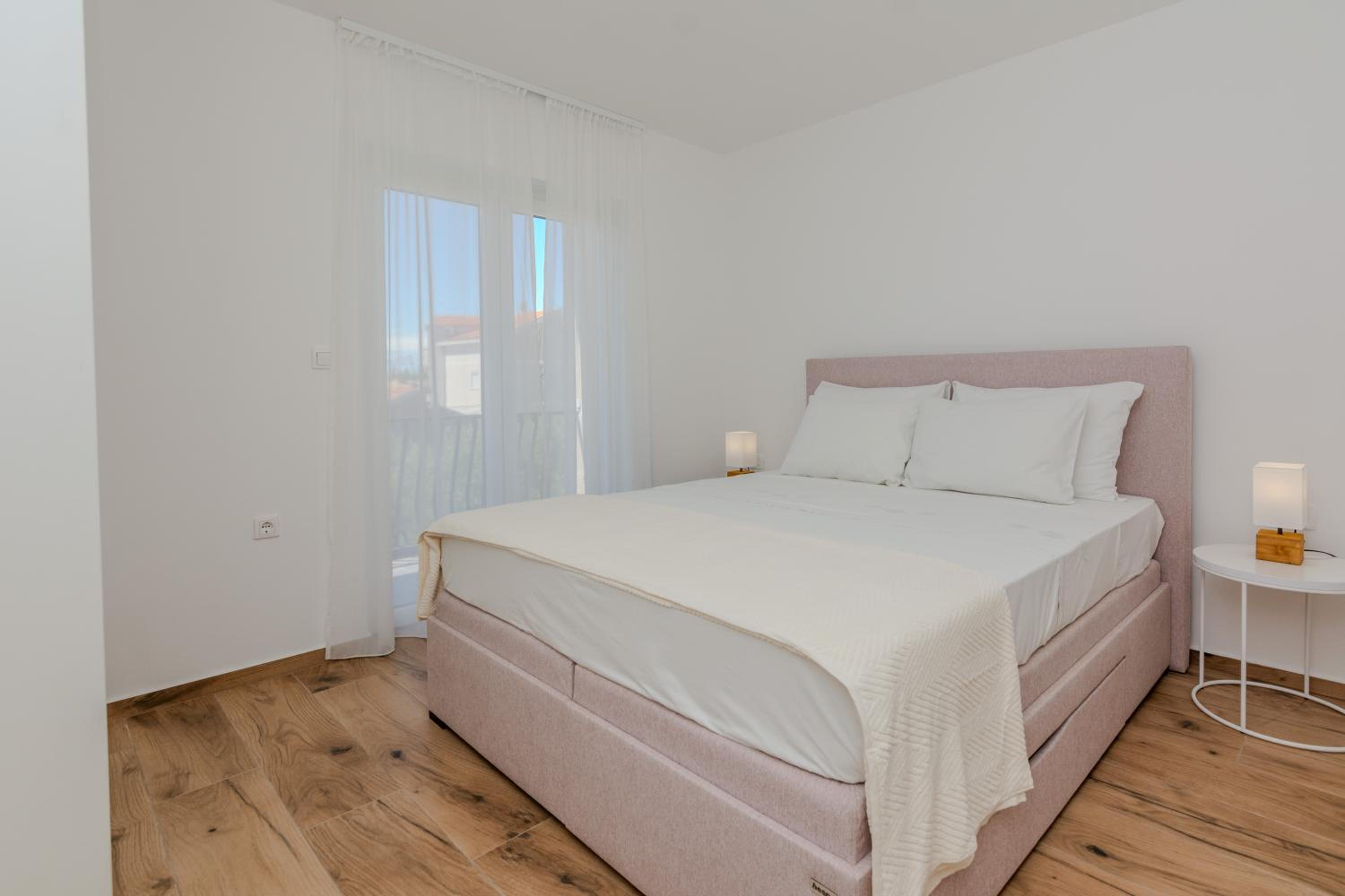 Superior One-Bedroom Apartment with Balcony
