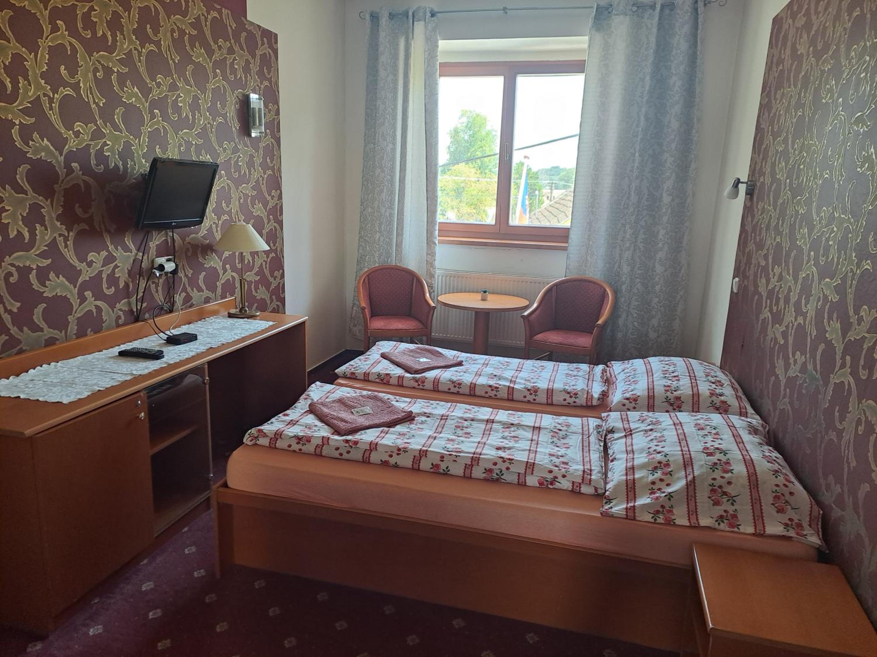 Double or Twin Room photo 2