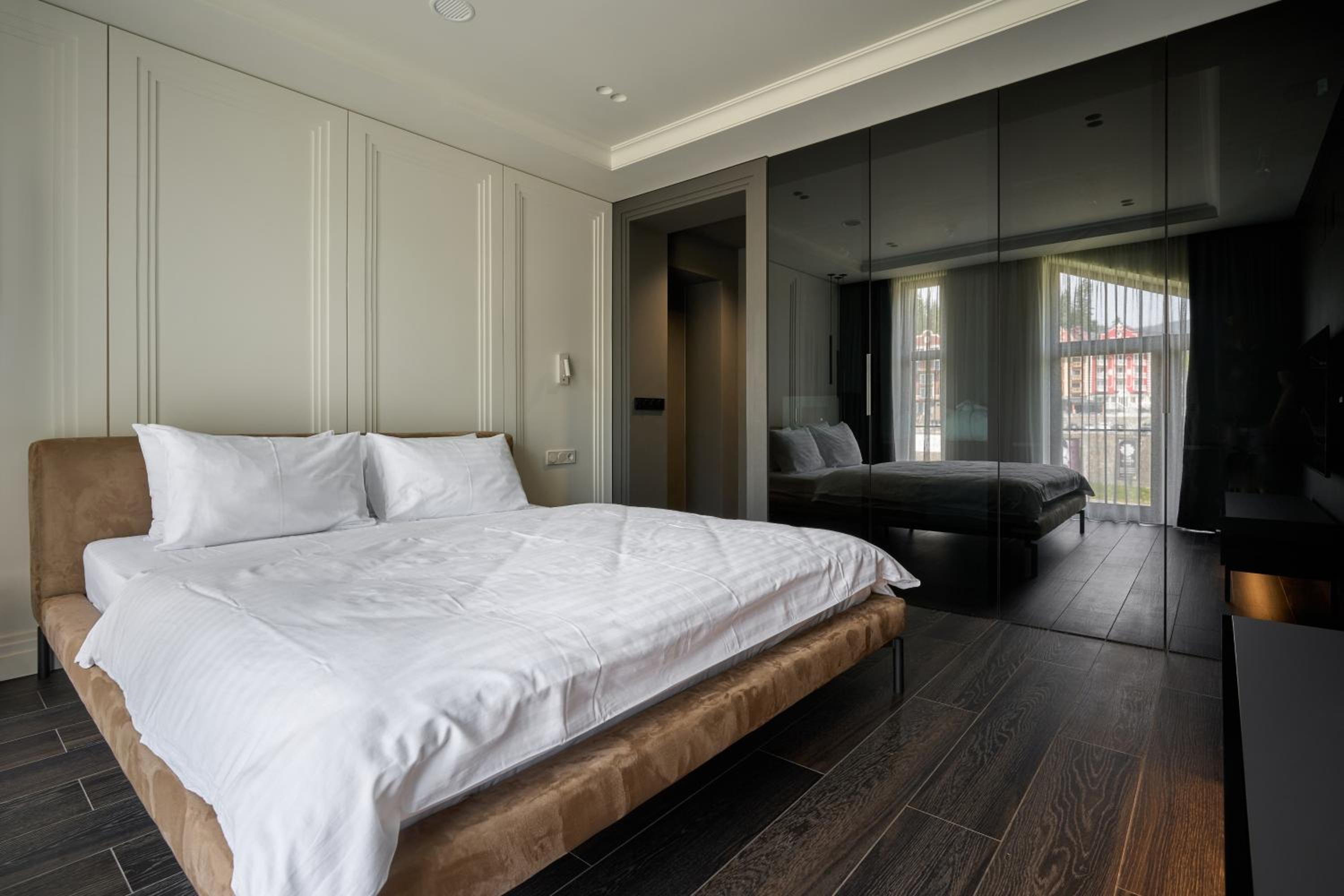 Three-Bedroom Chalet photo 2
