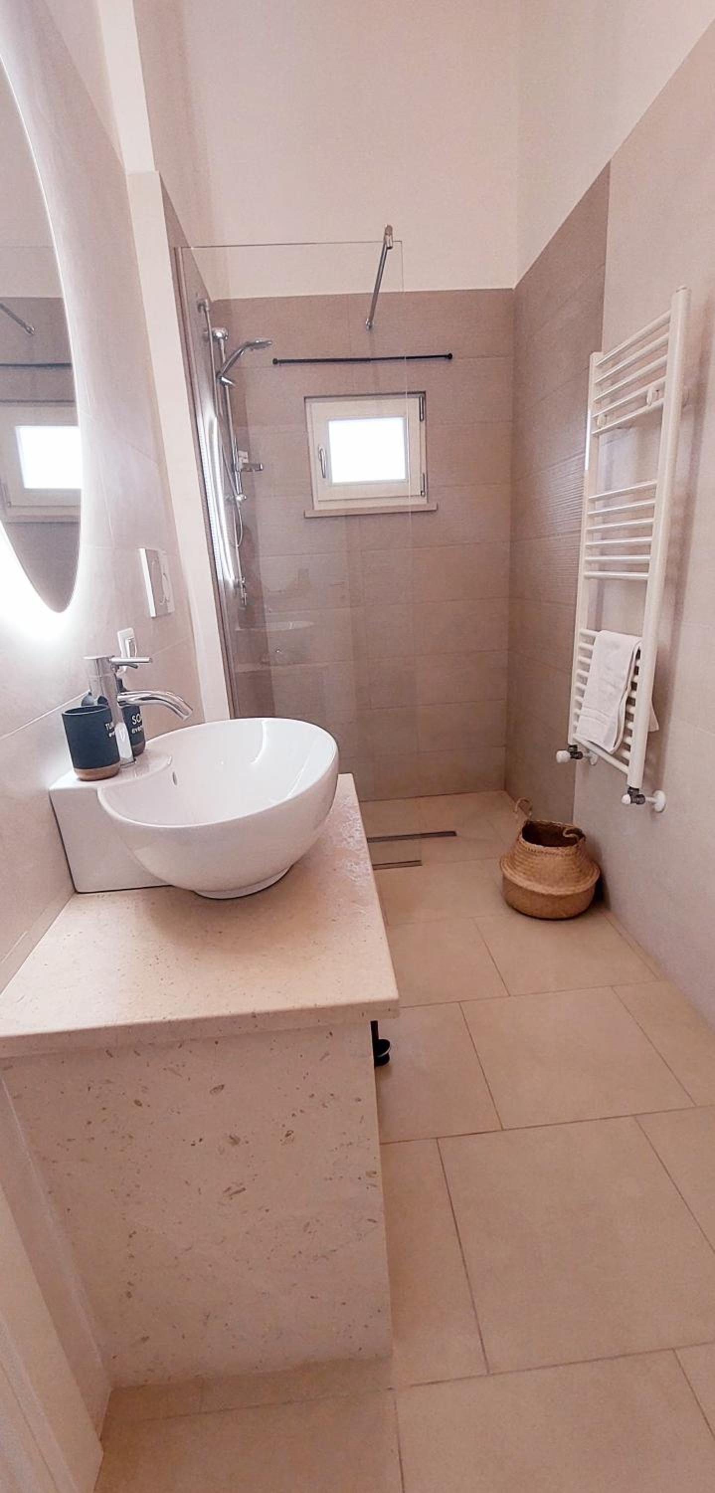 Small Double Room - Photo 7