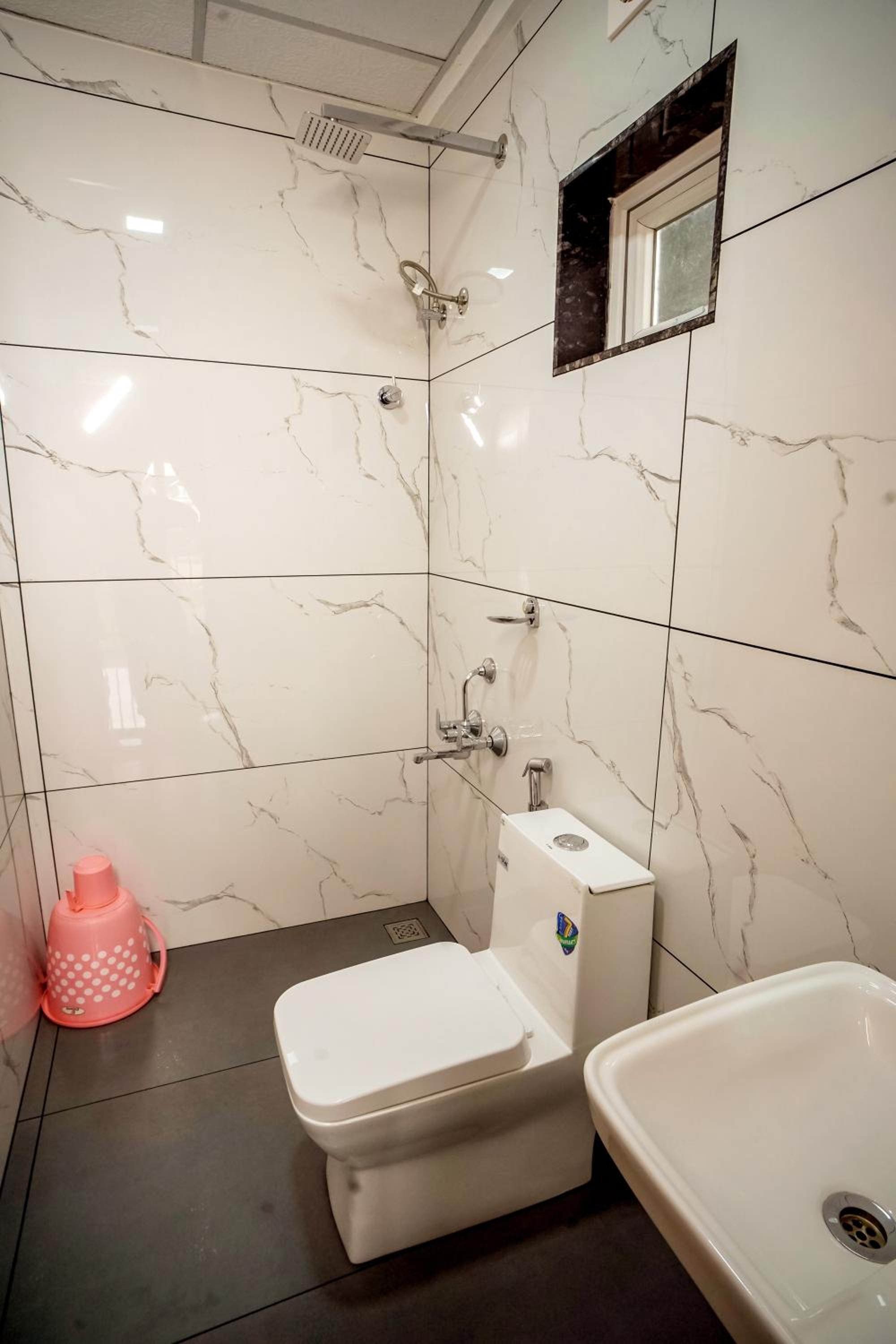 Three-Bedroom Premium Apartment with Balcony photo 3