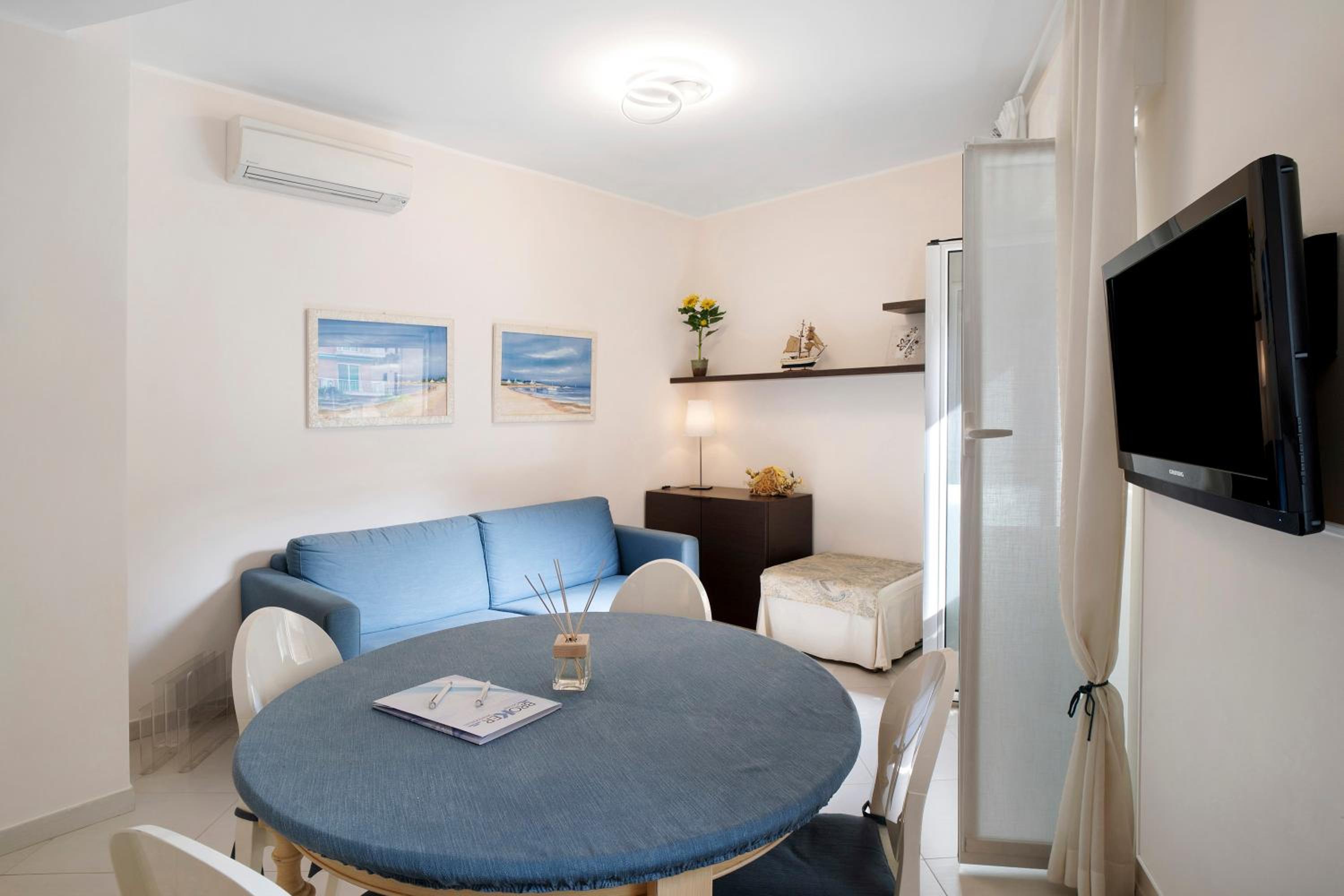 Apartment with Shower