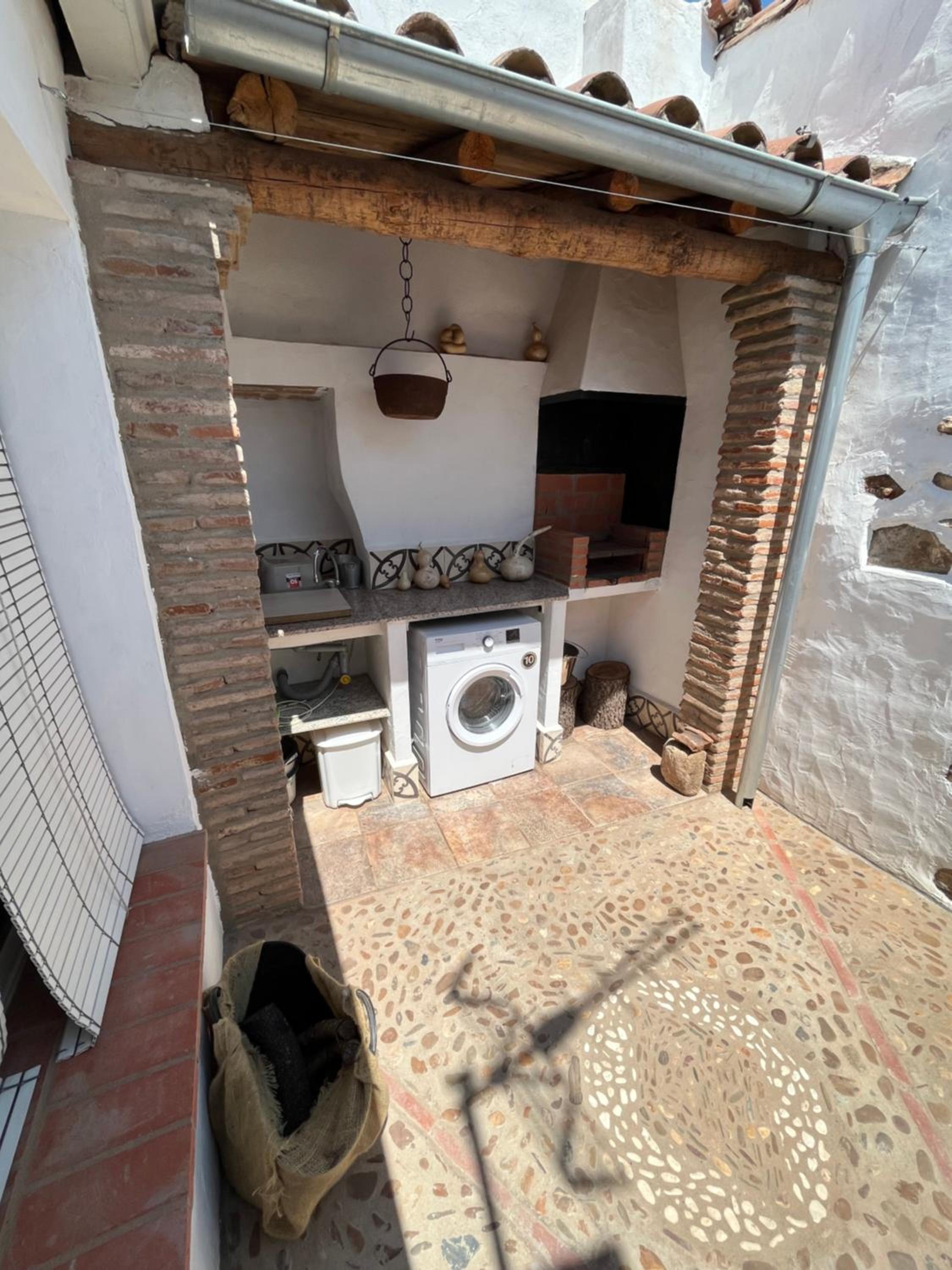 One-Bedroom House photo 2