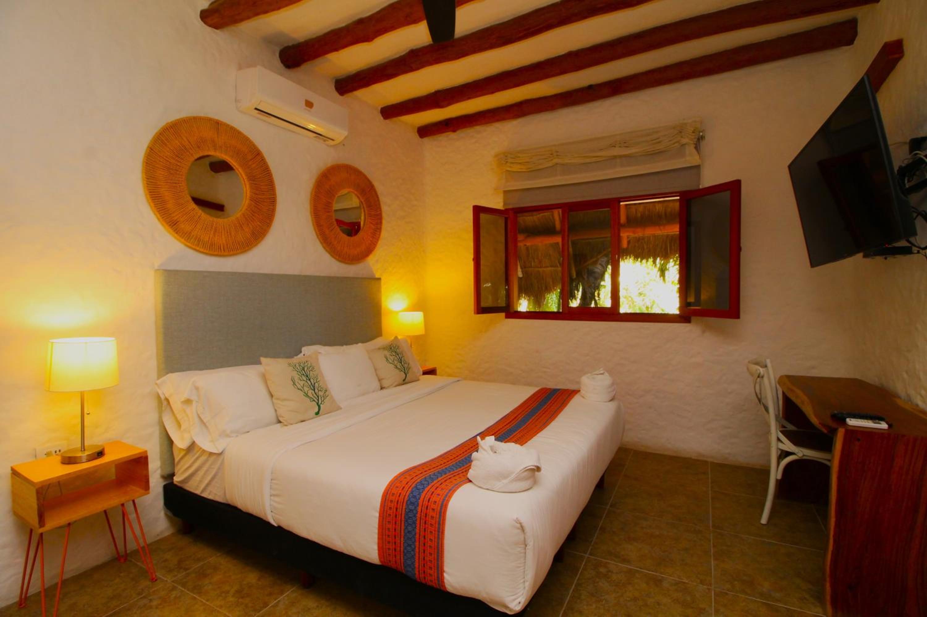 Deluxe Room - Photo 1