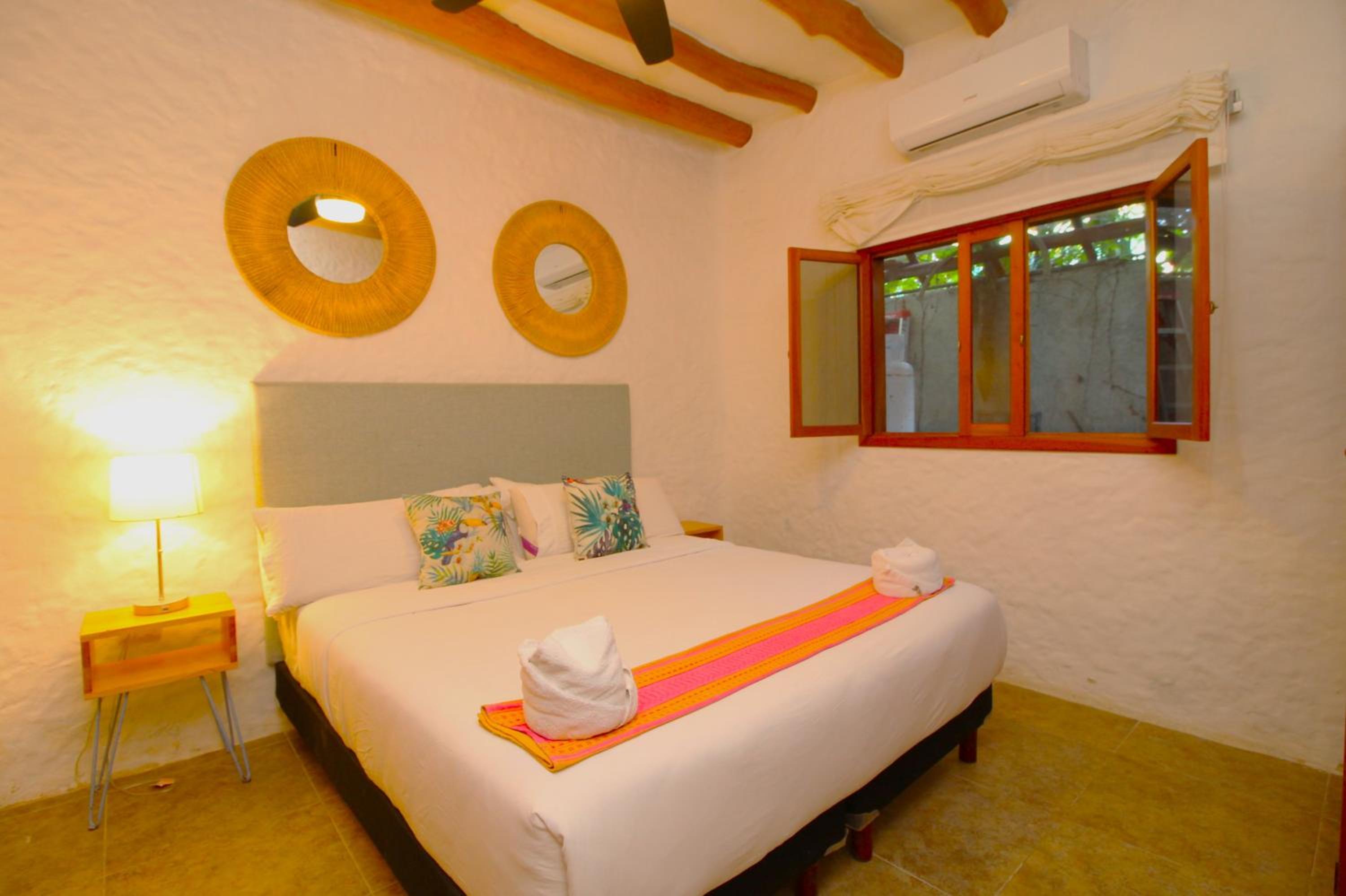 Deluxe Room - Photo 6