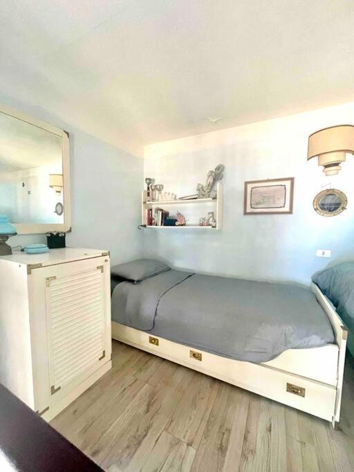 One-Bedroom House photo 2