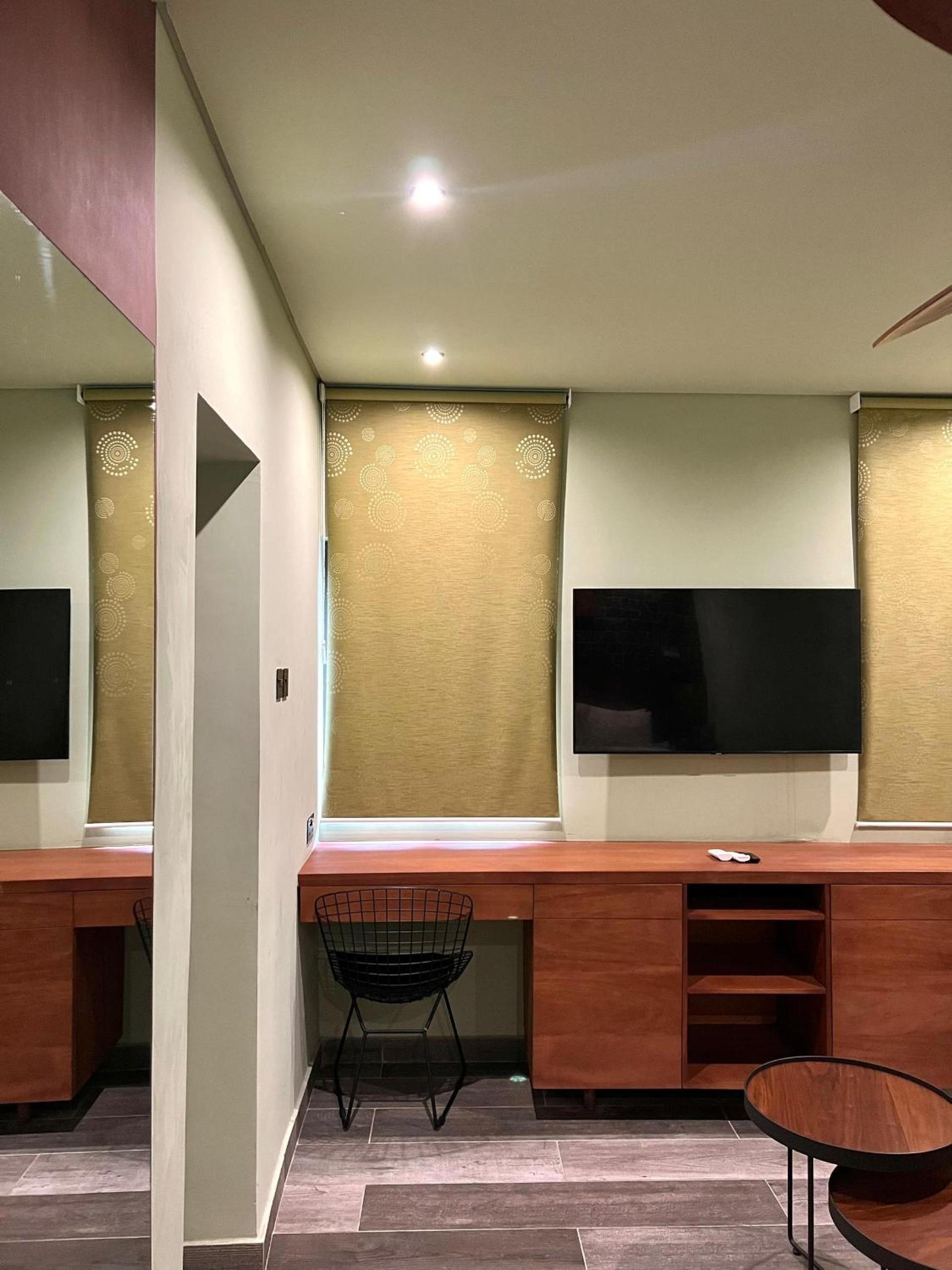 Deluxe Studio photo 2
