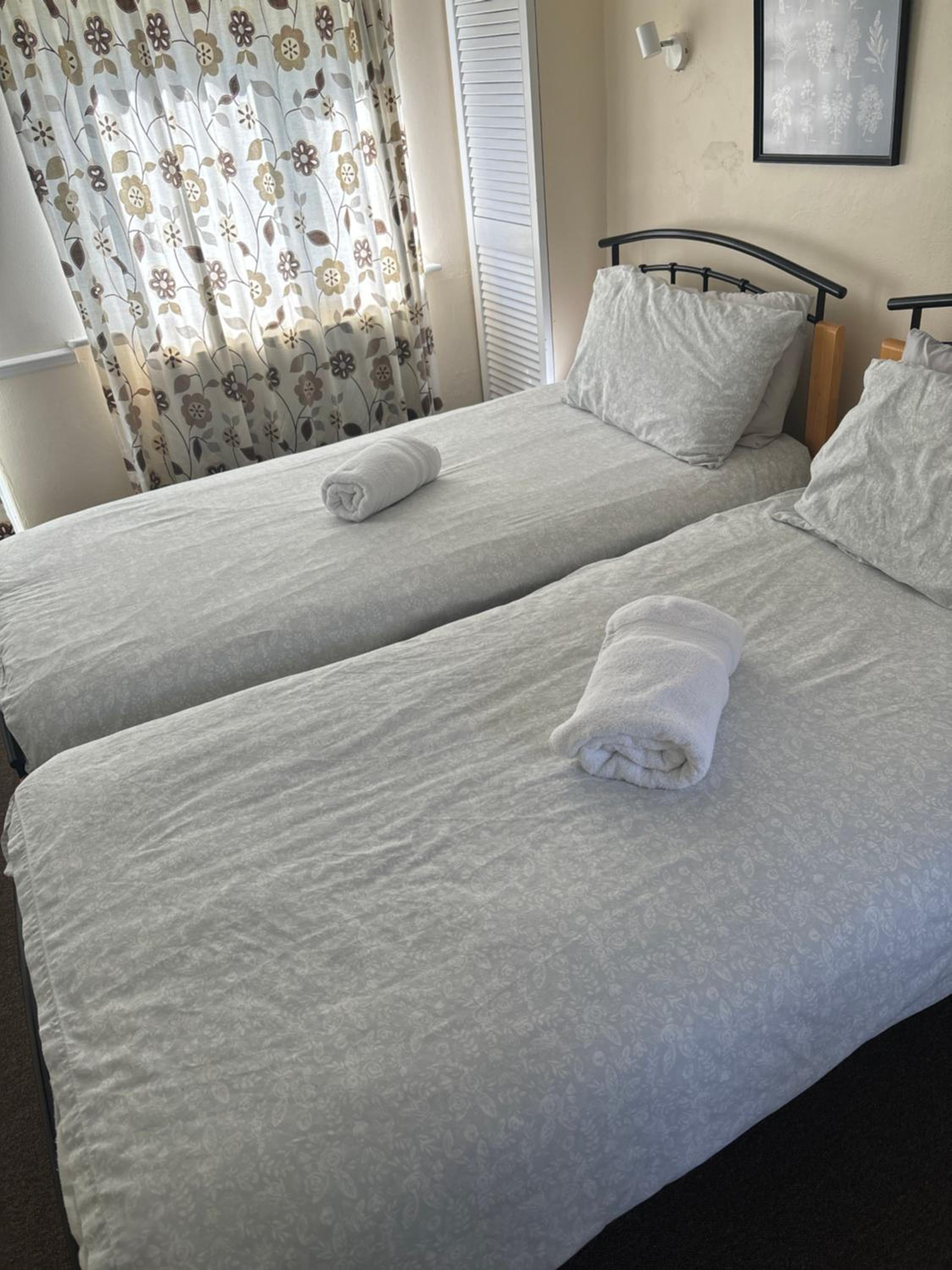 Budget Twin Room photo 2