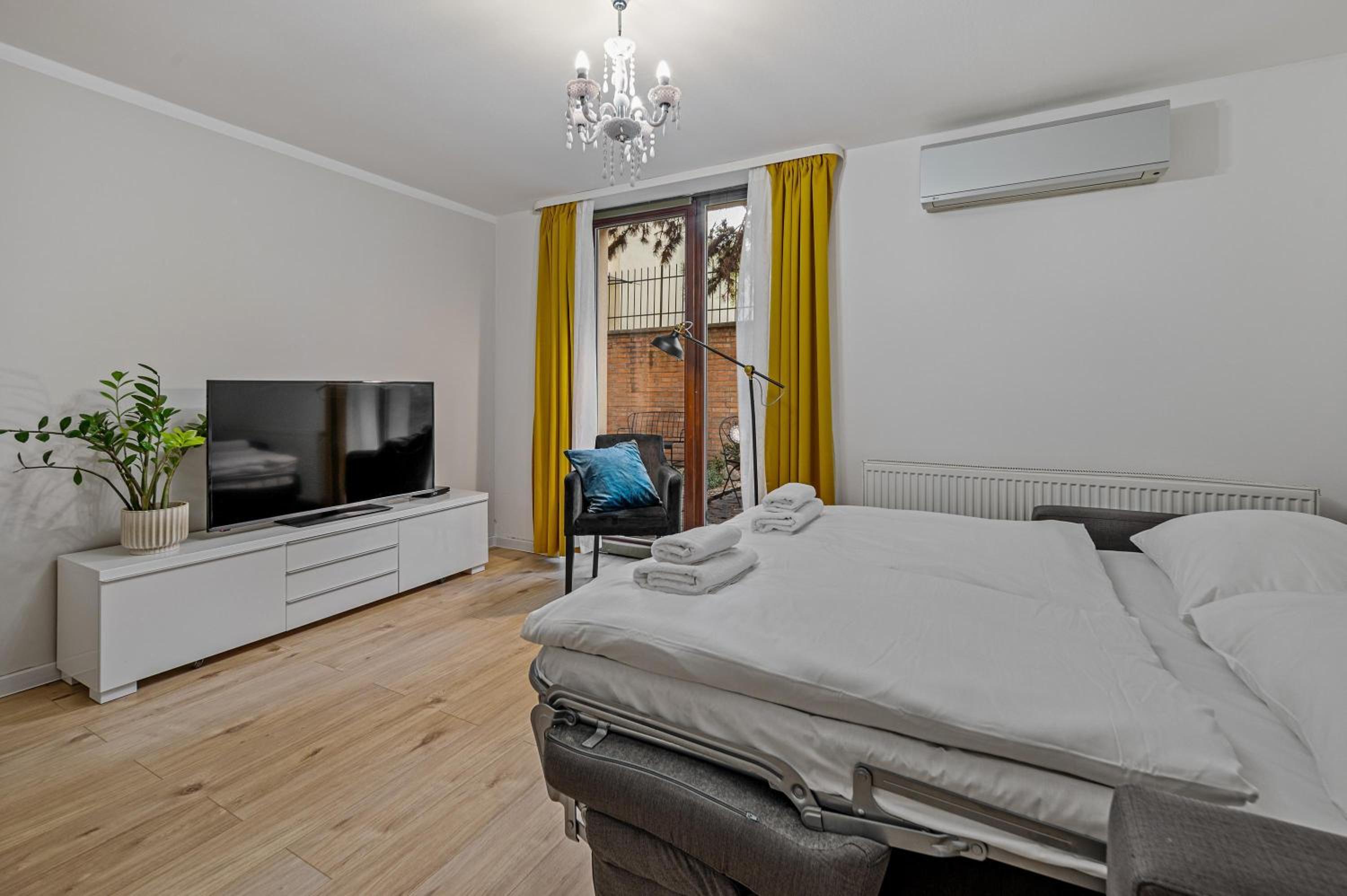 Deluxe Studio Apartment - Photo 5