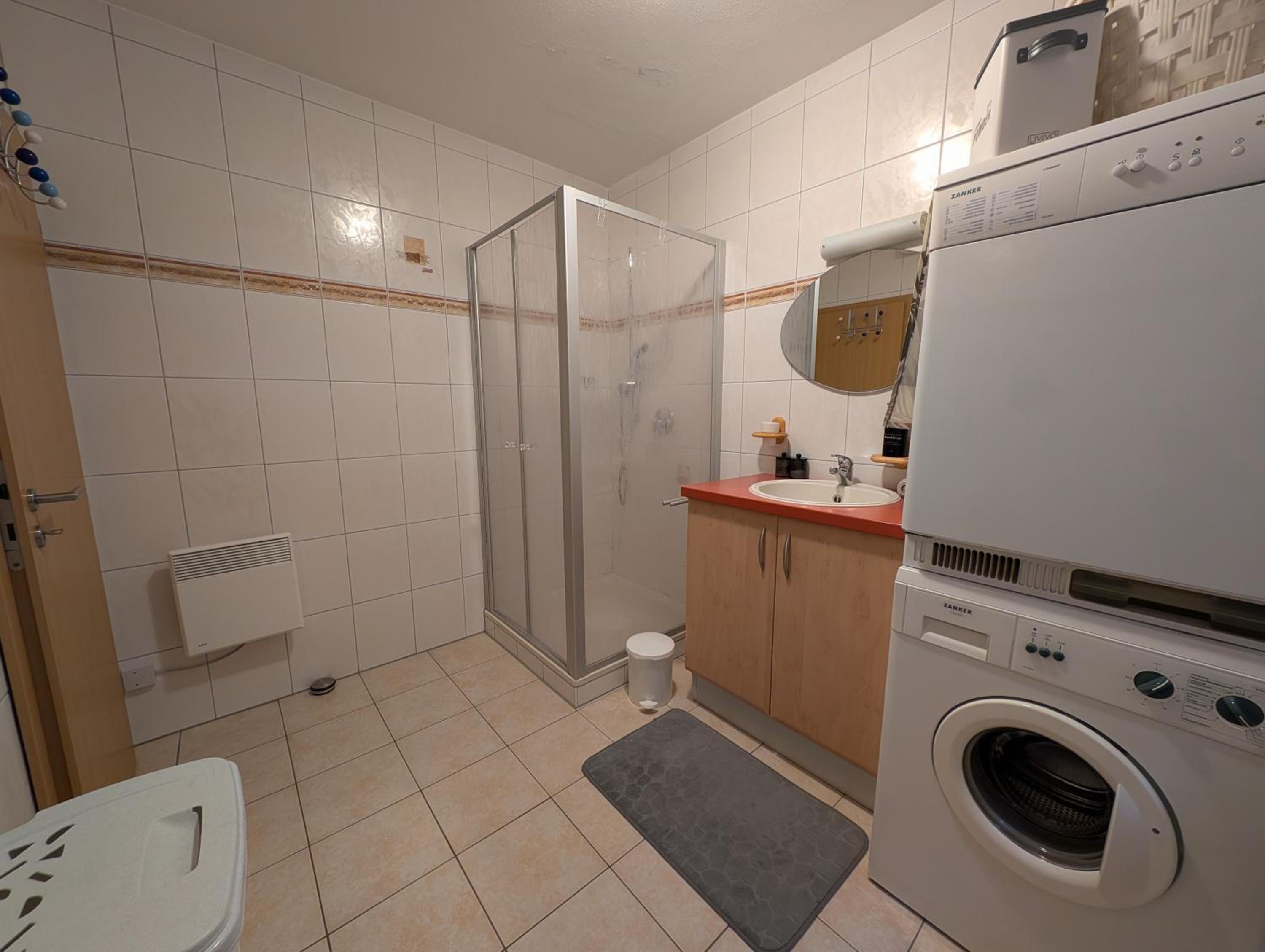 Apartment - Photo 3