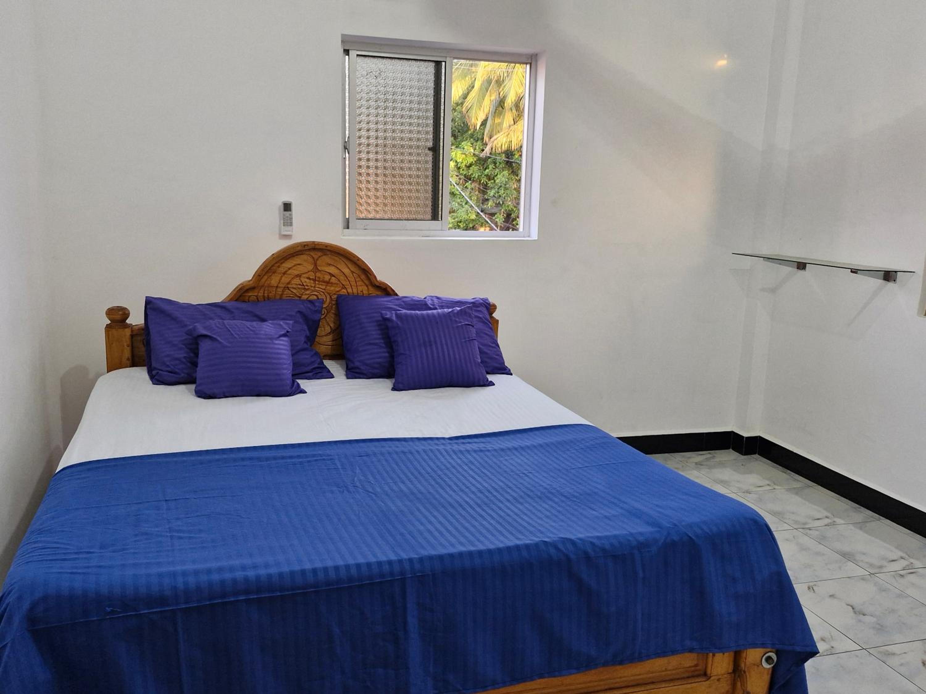 Two-Bedroom House photo 3