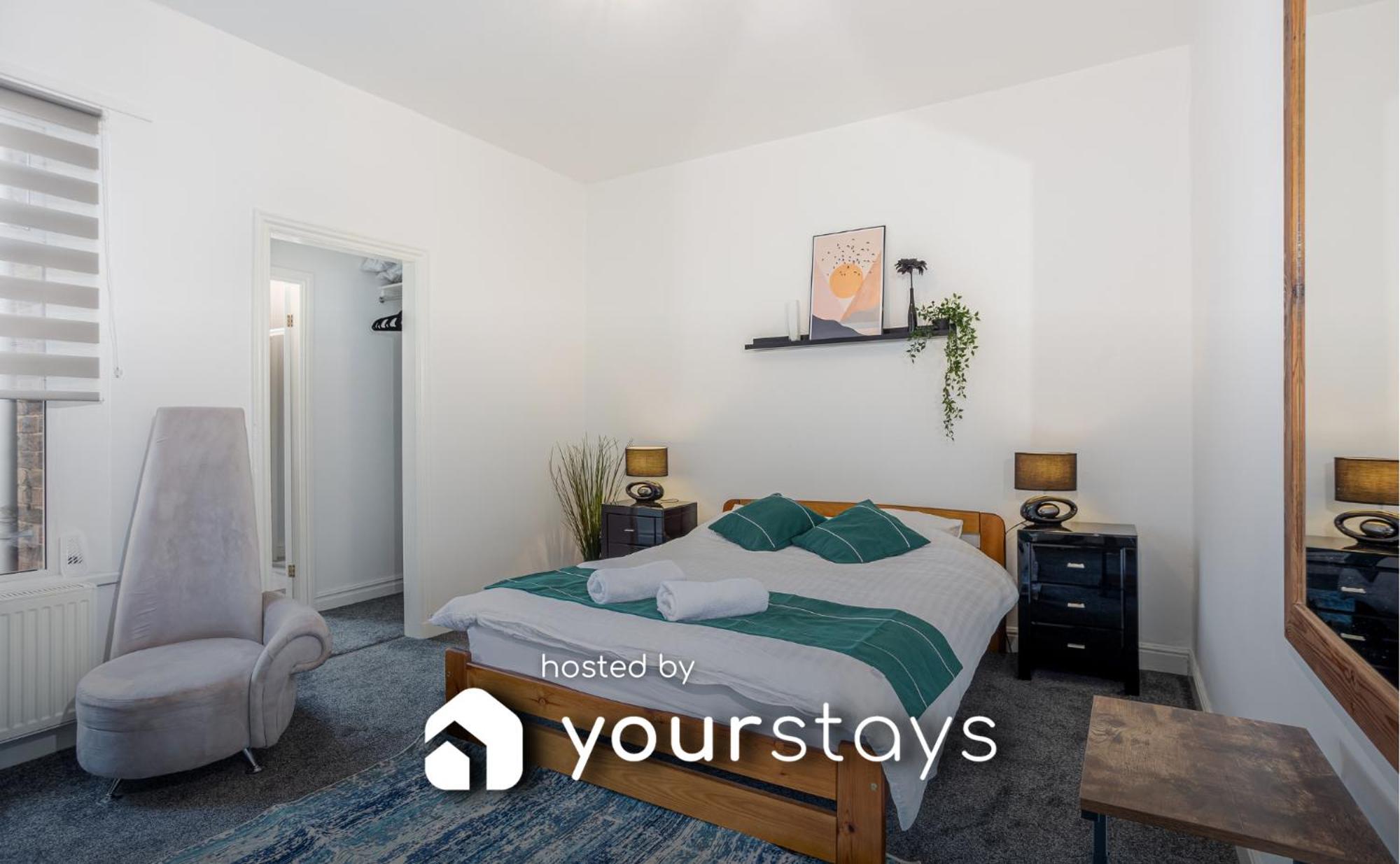 Three-Bedroom House photo 1