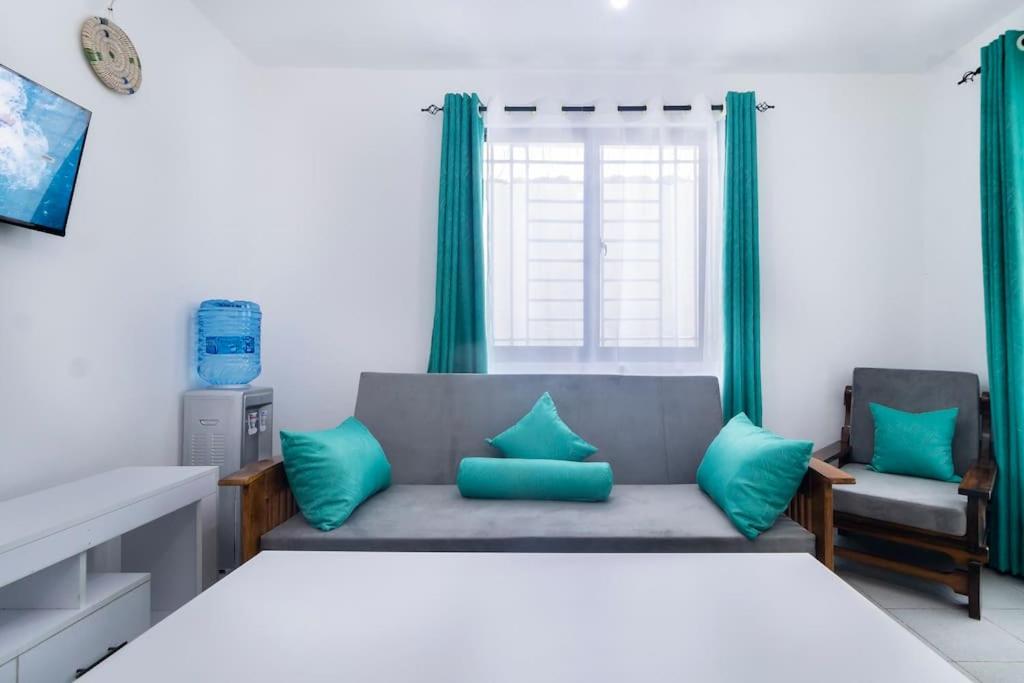 One-Bedroom Apartment photo 3