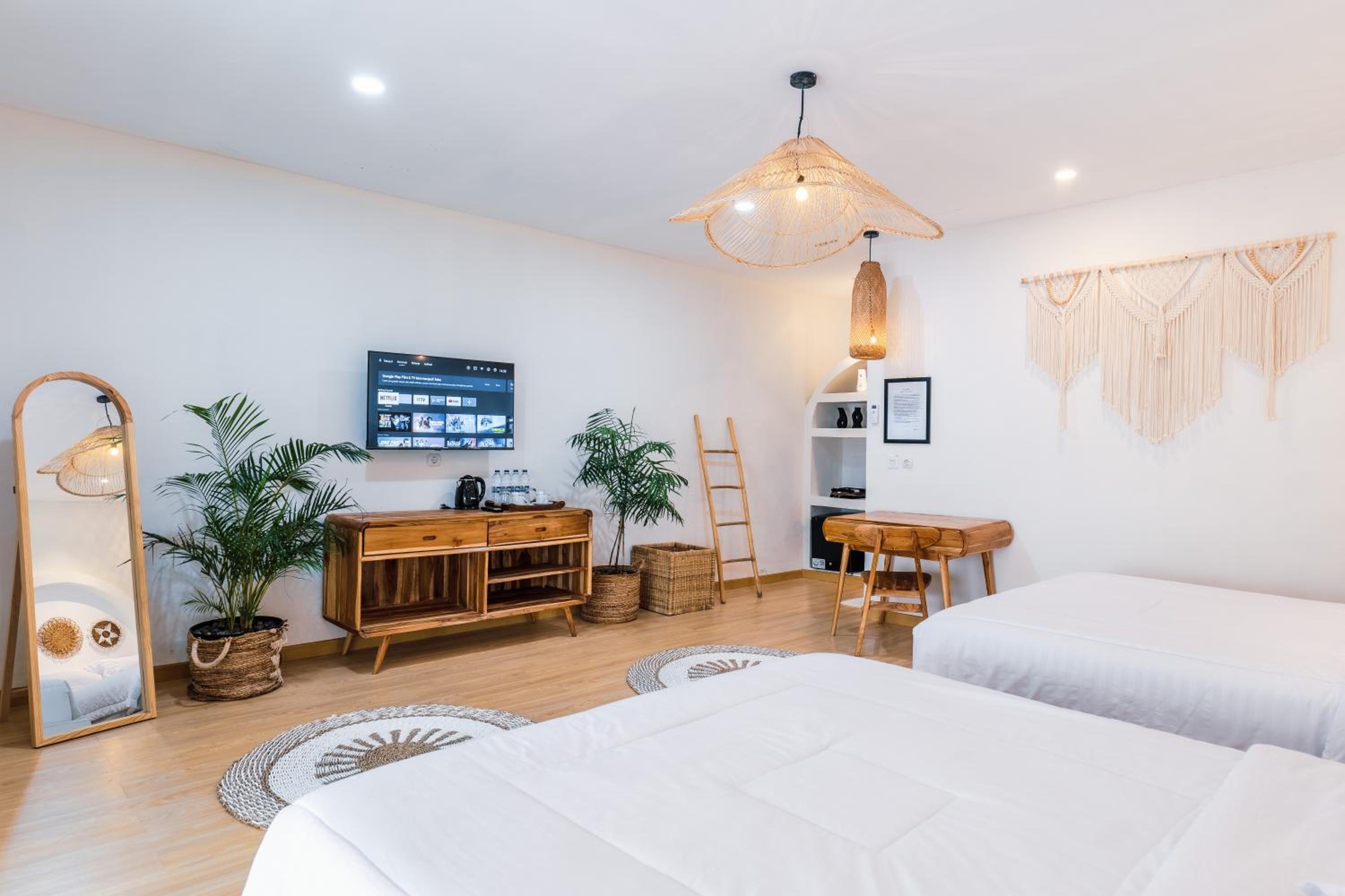 Queen Suite