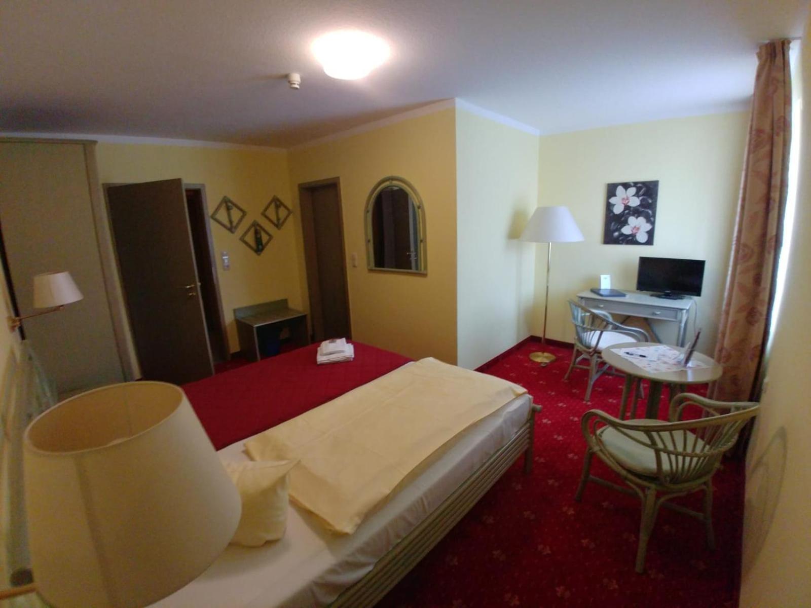 Classic Single Room