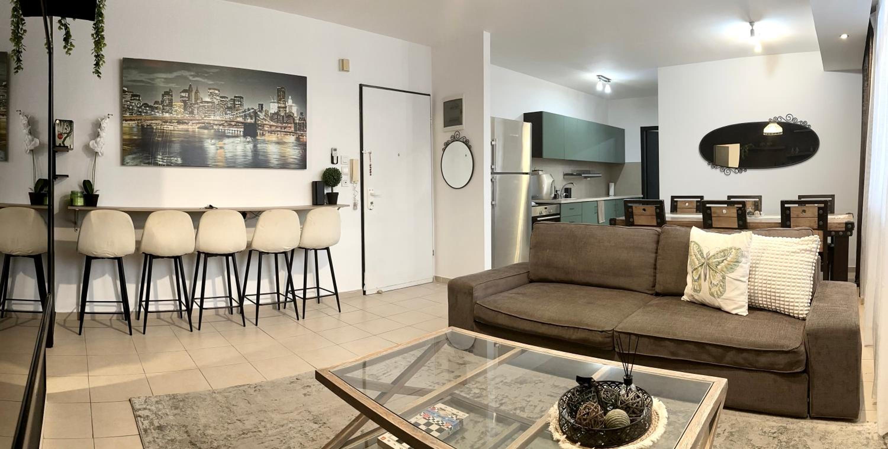 Deluxe Family Suite - Photo 2