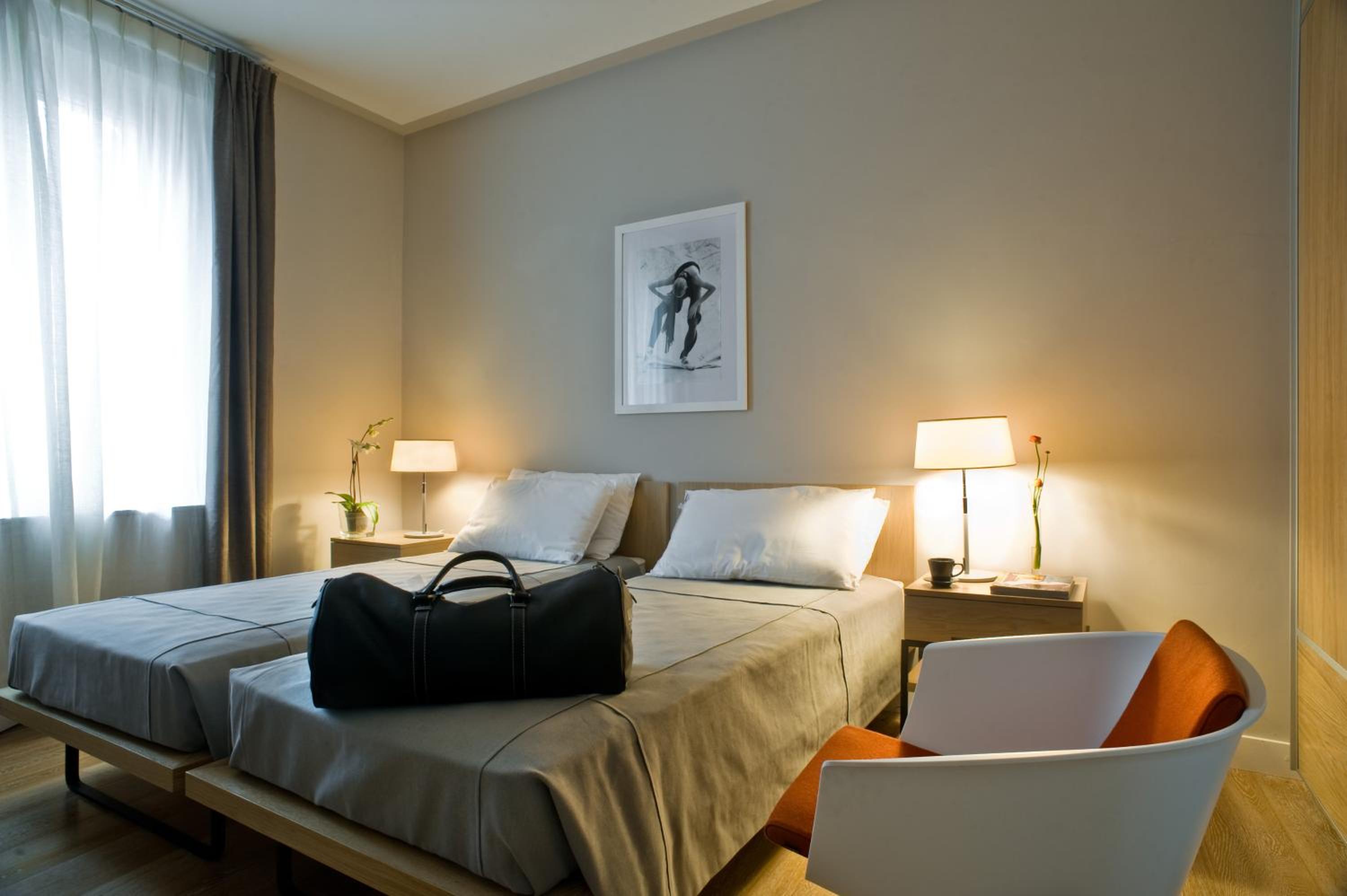 Deluxe Suite - Photo 9
