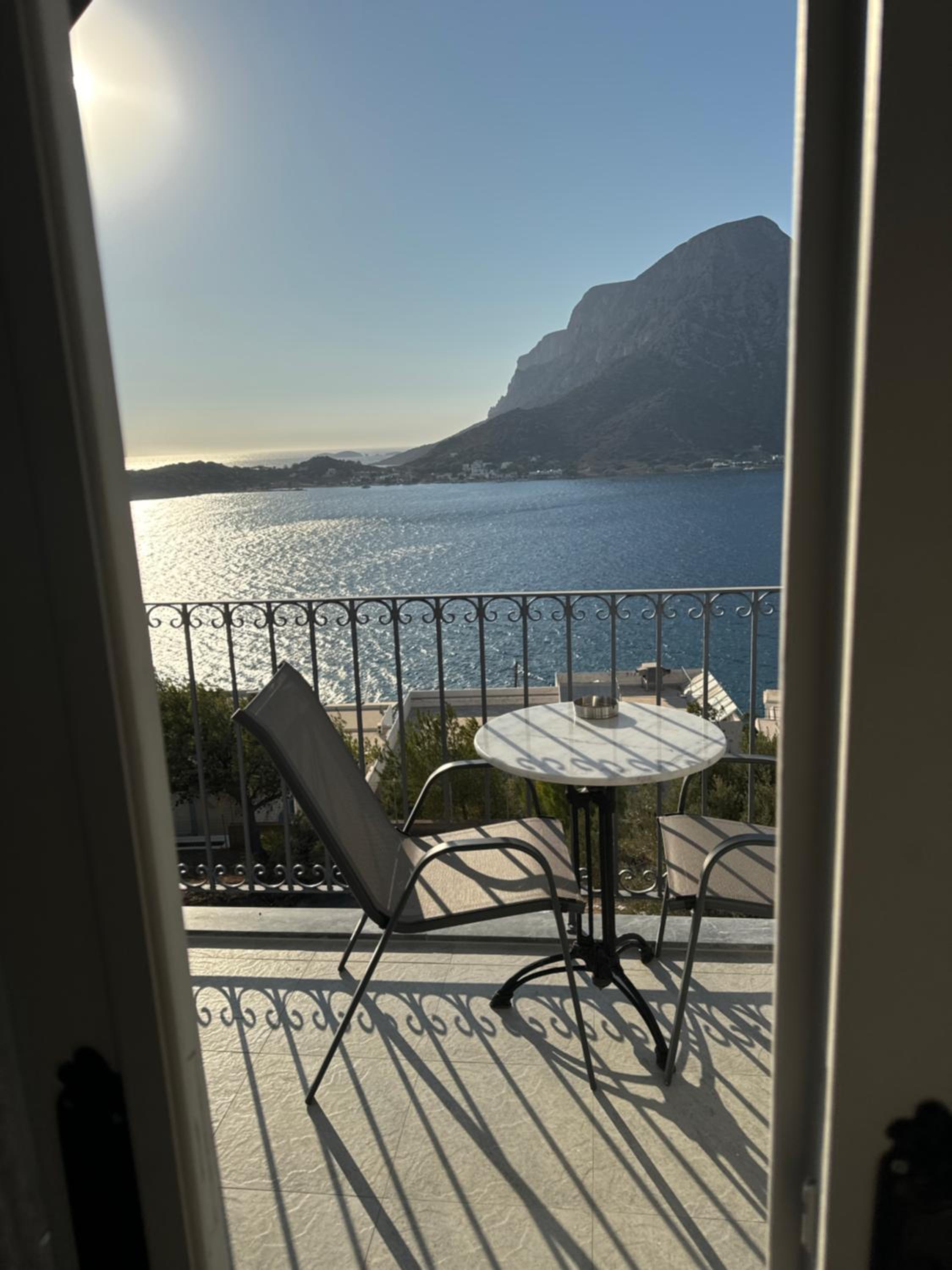 Double Room with Balcony and Sea View photo 2