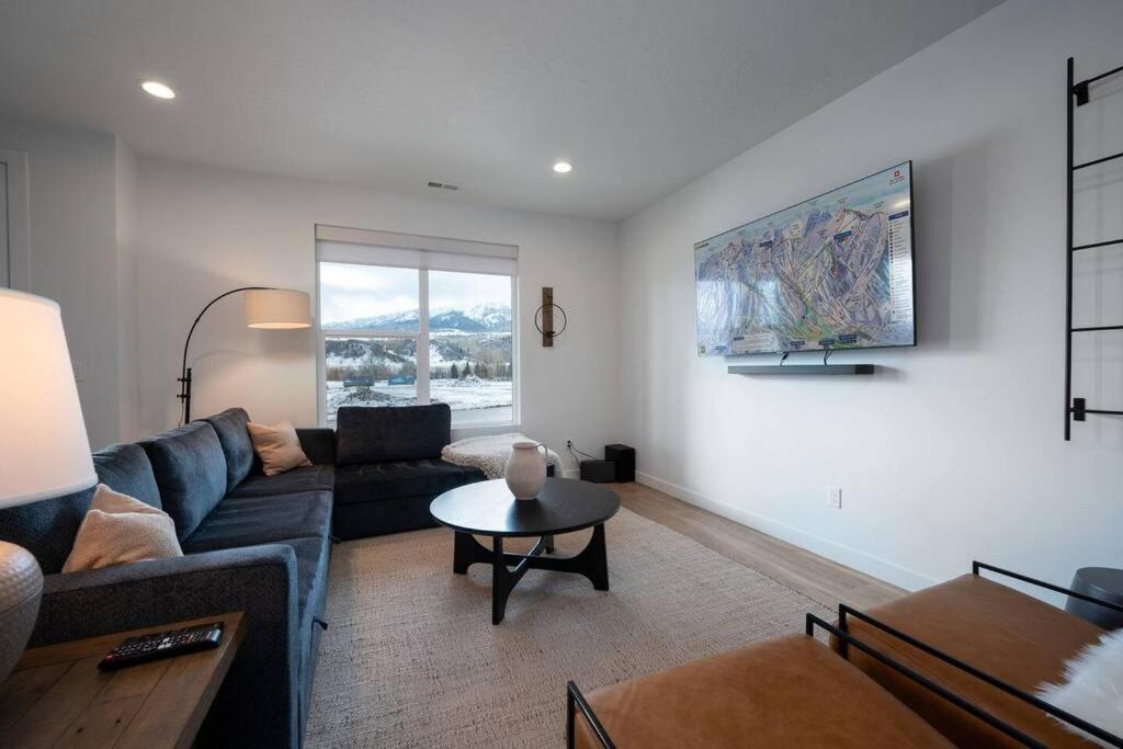 Three-Bedroom House photo 1