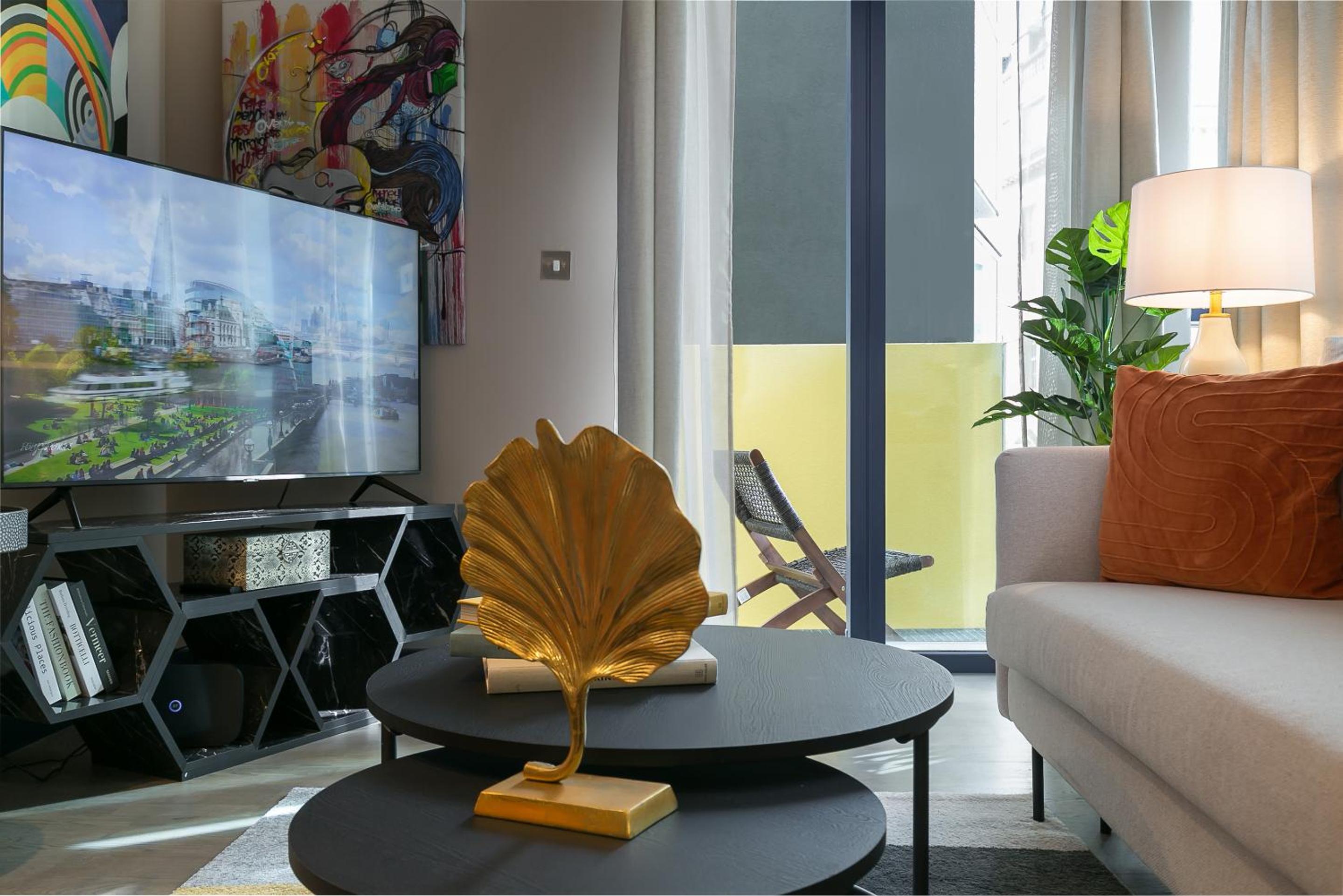 One-Bedroom Apartment With Balcony photo 2
