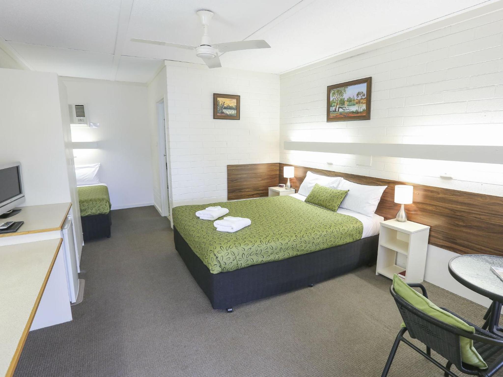 Twin Room - Photo 1