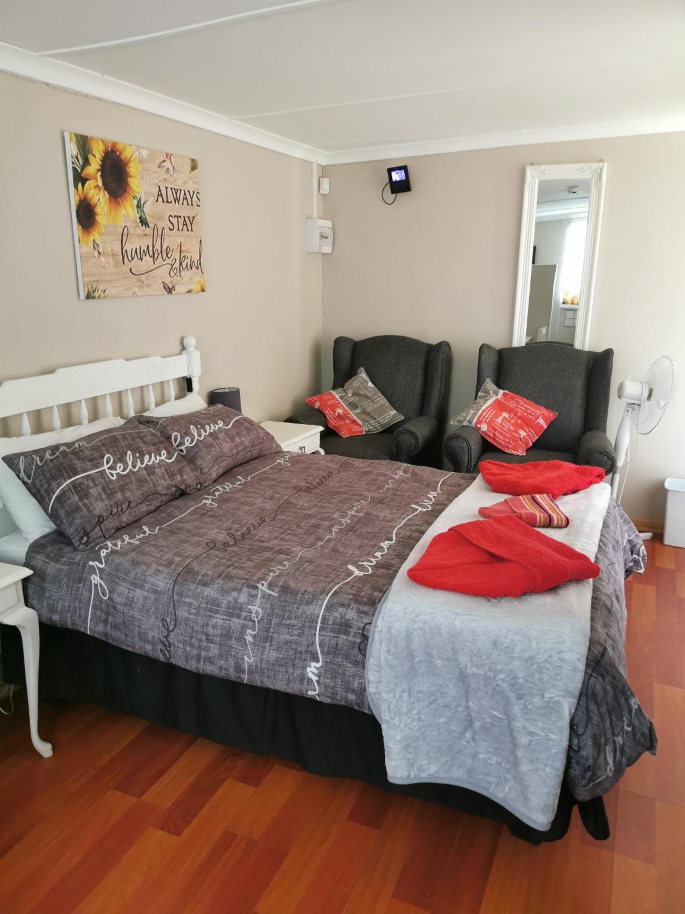 Double Room - Photo 3