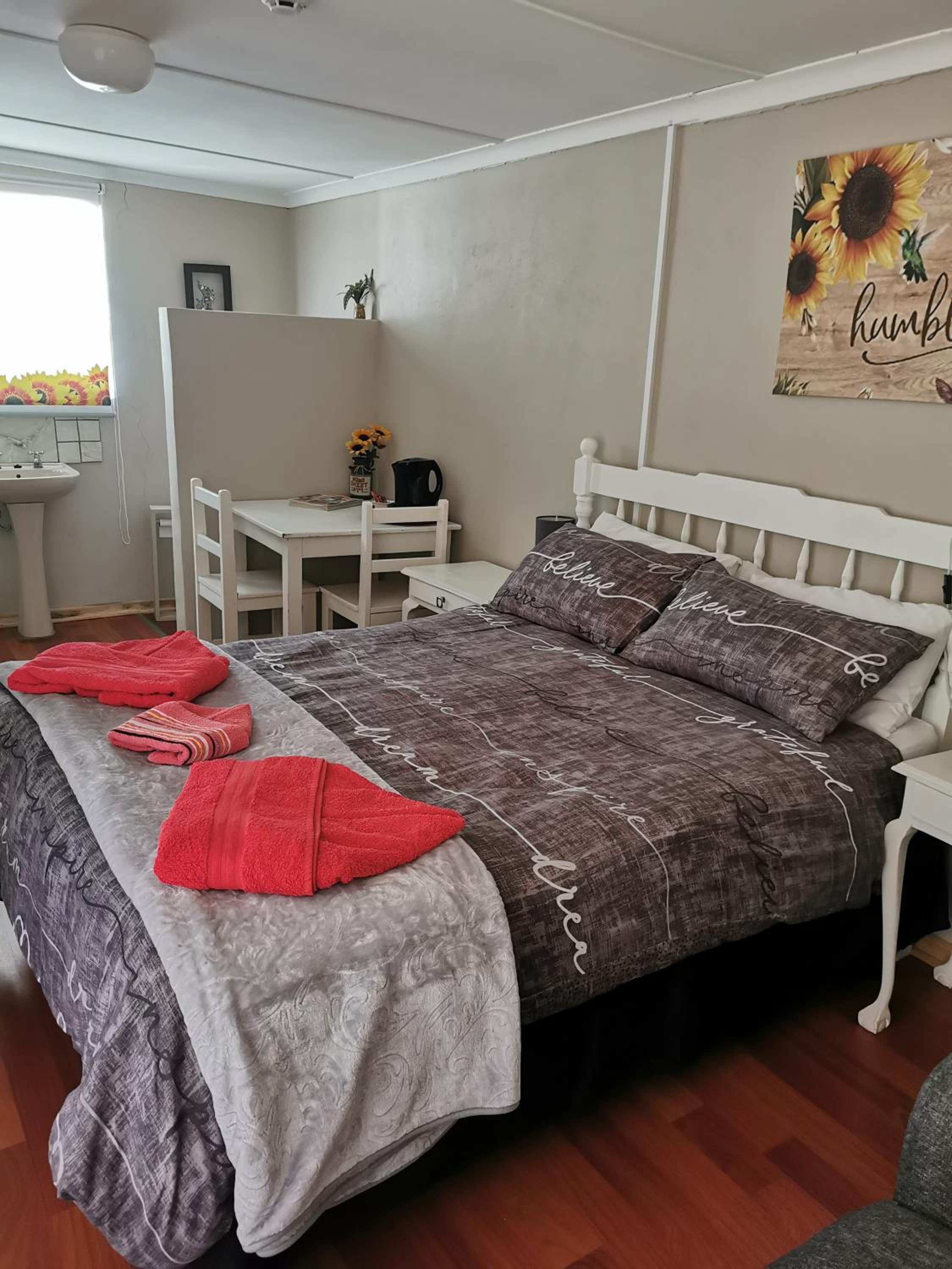 Double Room - Photo 5