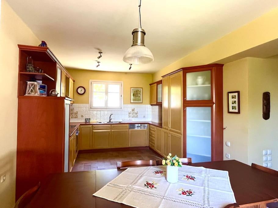 Four-Bedroom House photo 2
