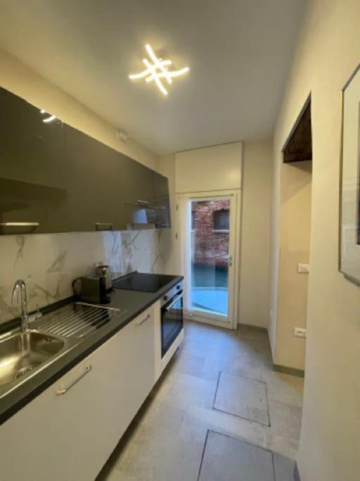 One-Bedroom Apartment with River View photo 2
