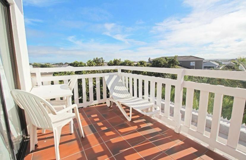 Deluxe Double or Twin Room with Ocean View photo 3