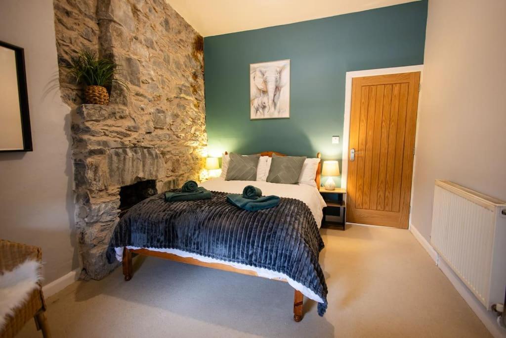 Two-Bedroom House photo 3