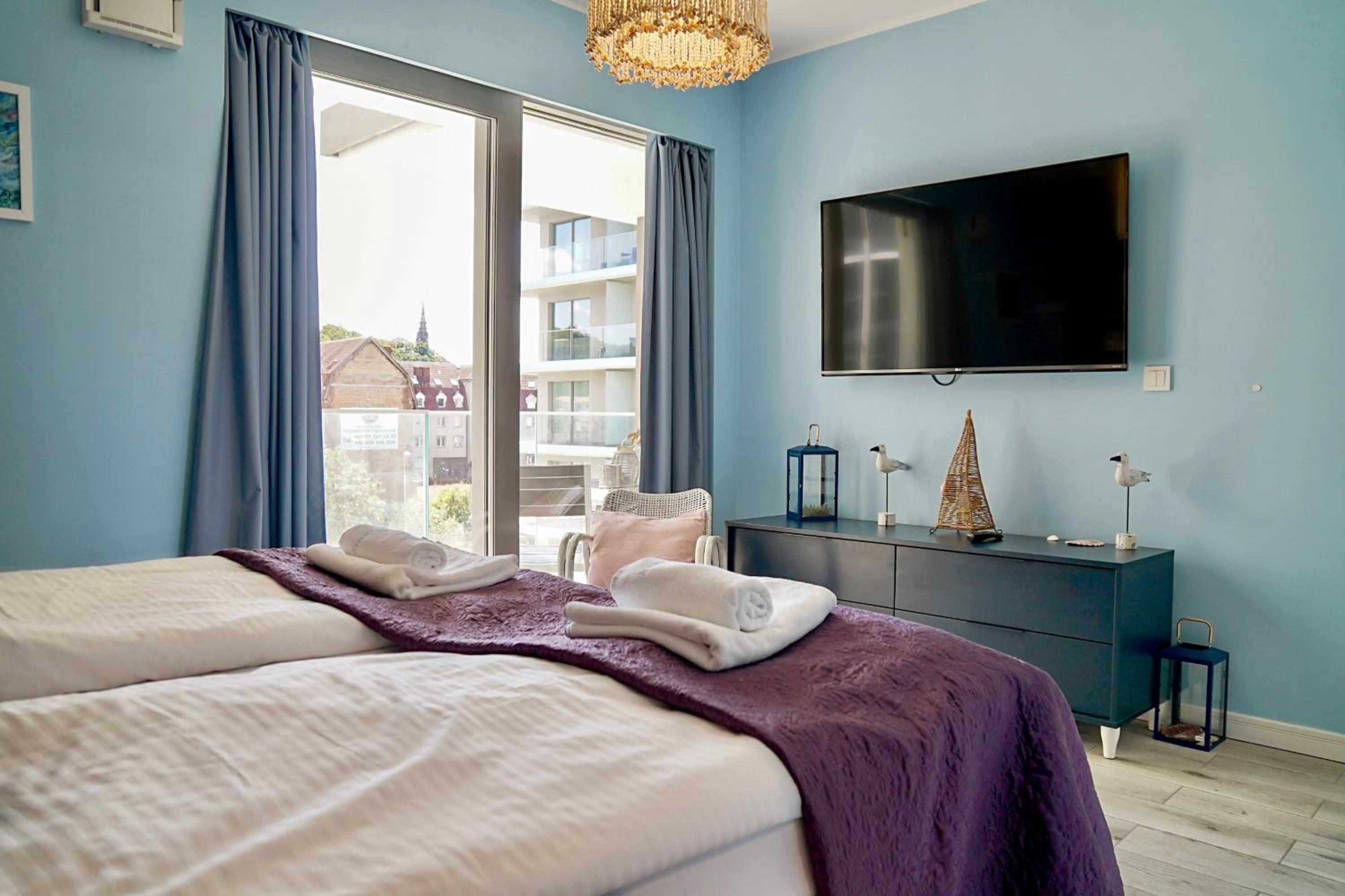 One-Bedroom Apartment with Balcony