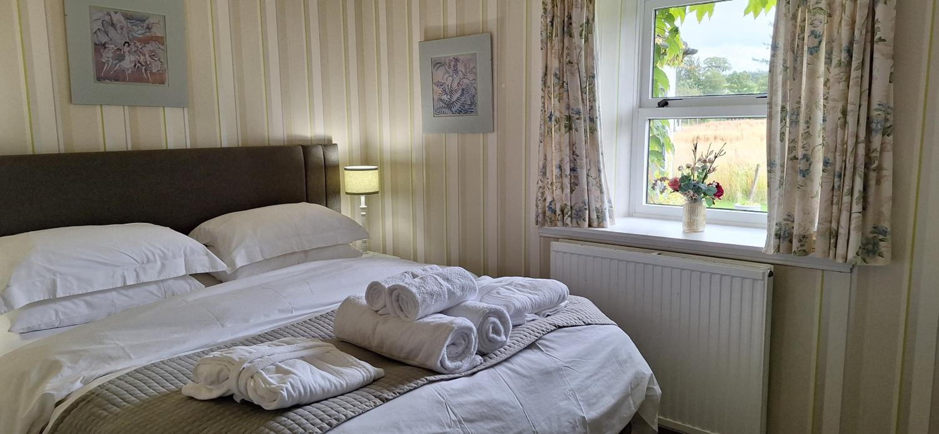 Coach House - 5 Bedroom Luxury Cottage