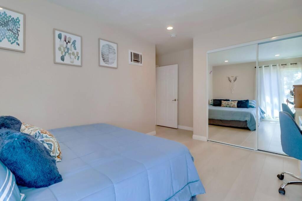 Three-Bedroom Apartment photo 1