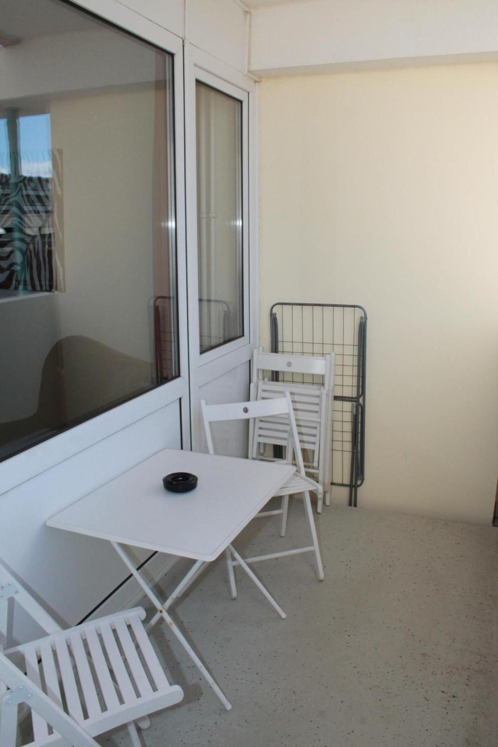 Apartment photo 2