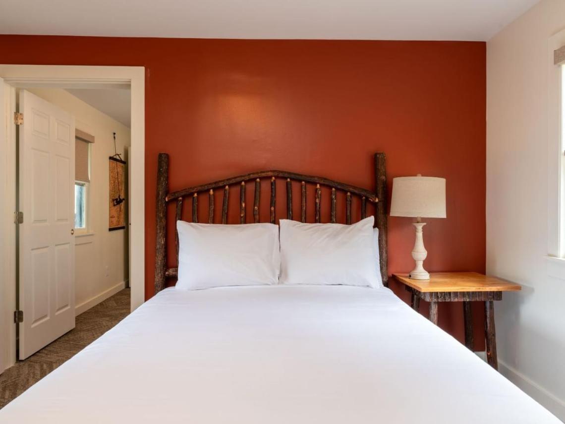 One-Bedroom Suite photo 1