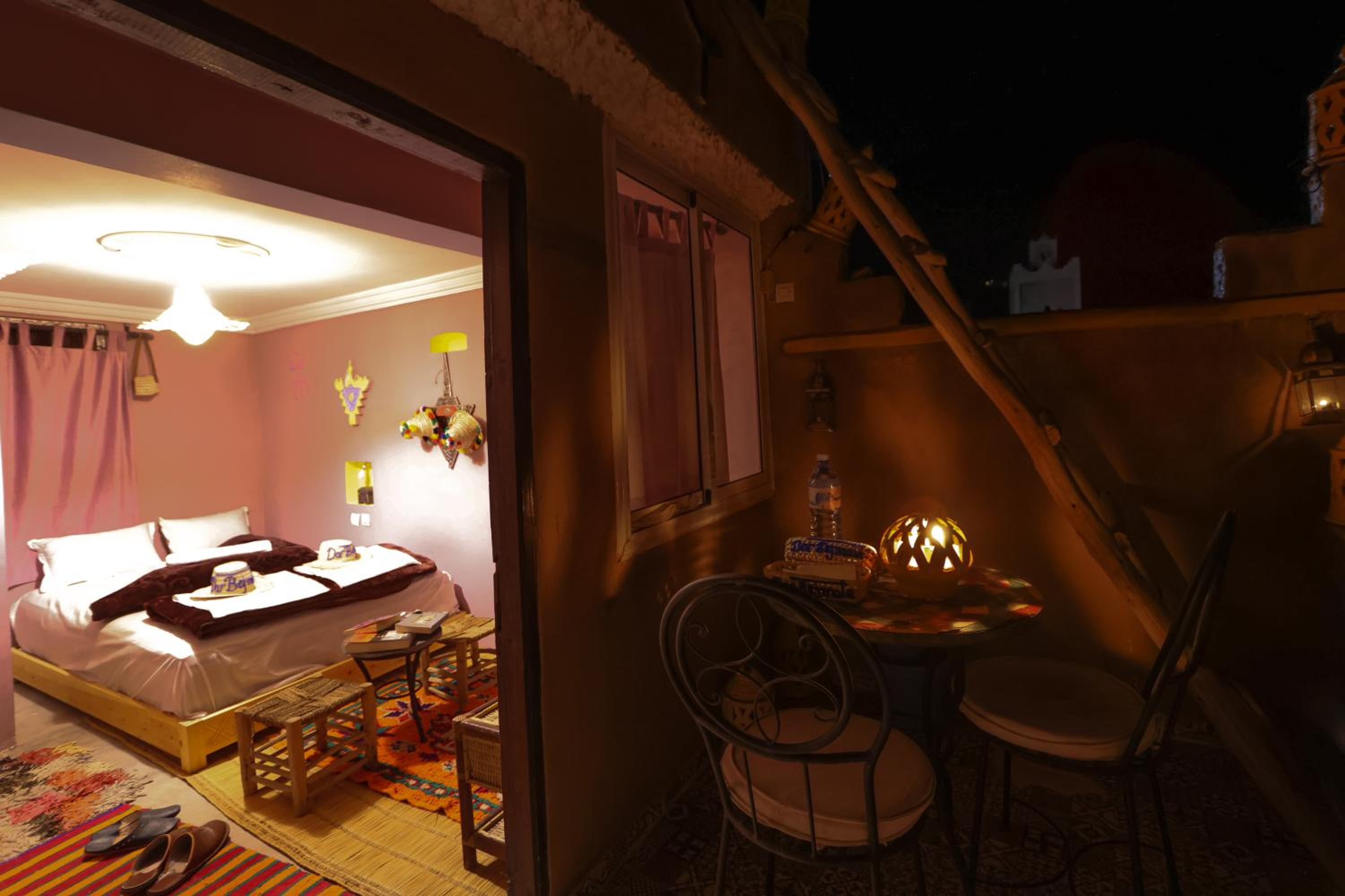 Double Room with Mountain View - Photo 3