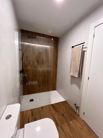 Three-Bedroom House photo 3