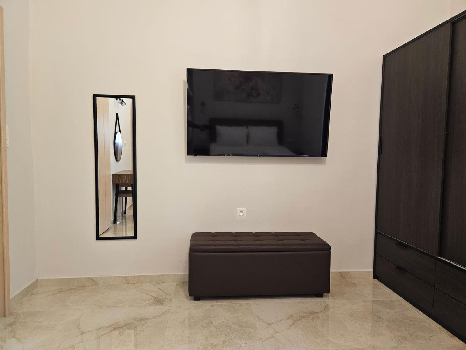 Classic Apartment photo 1