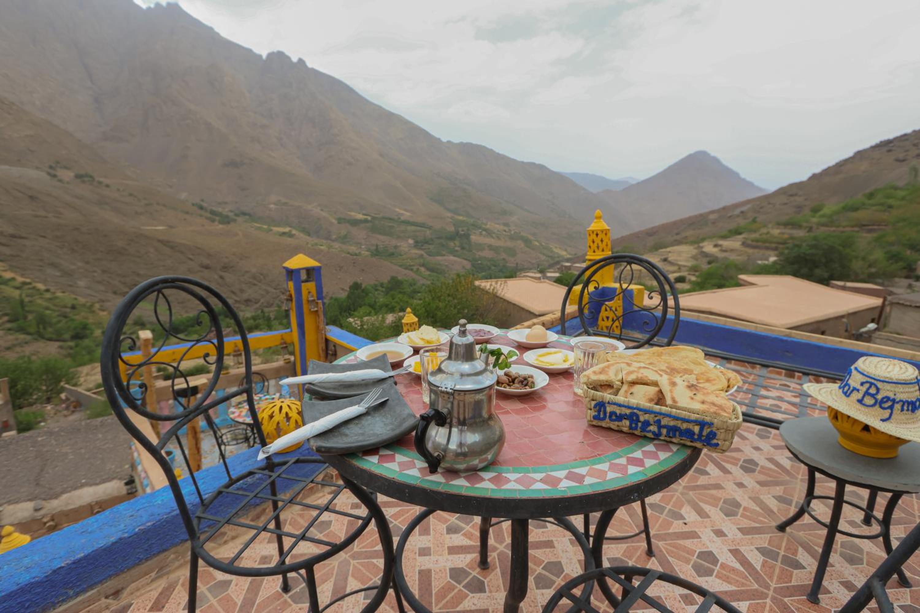 Suite with Mountain View - Photo 3