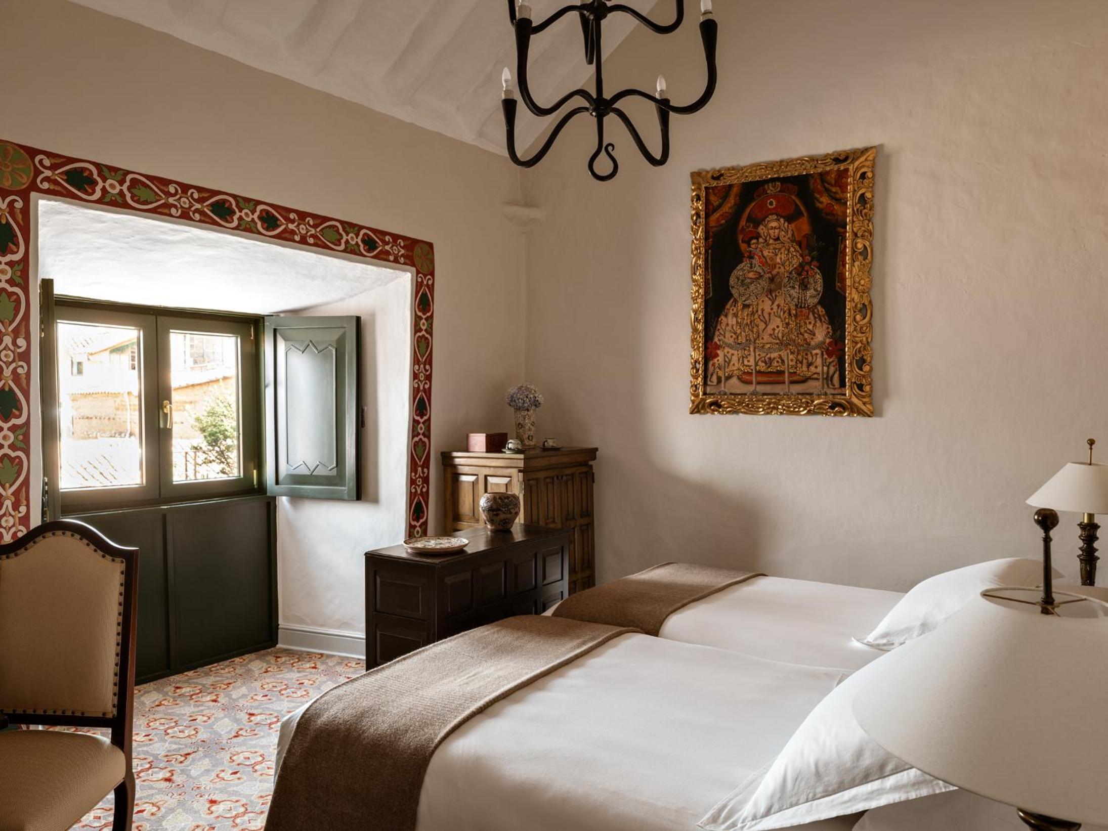 Deluxe Room - Photo 4
