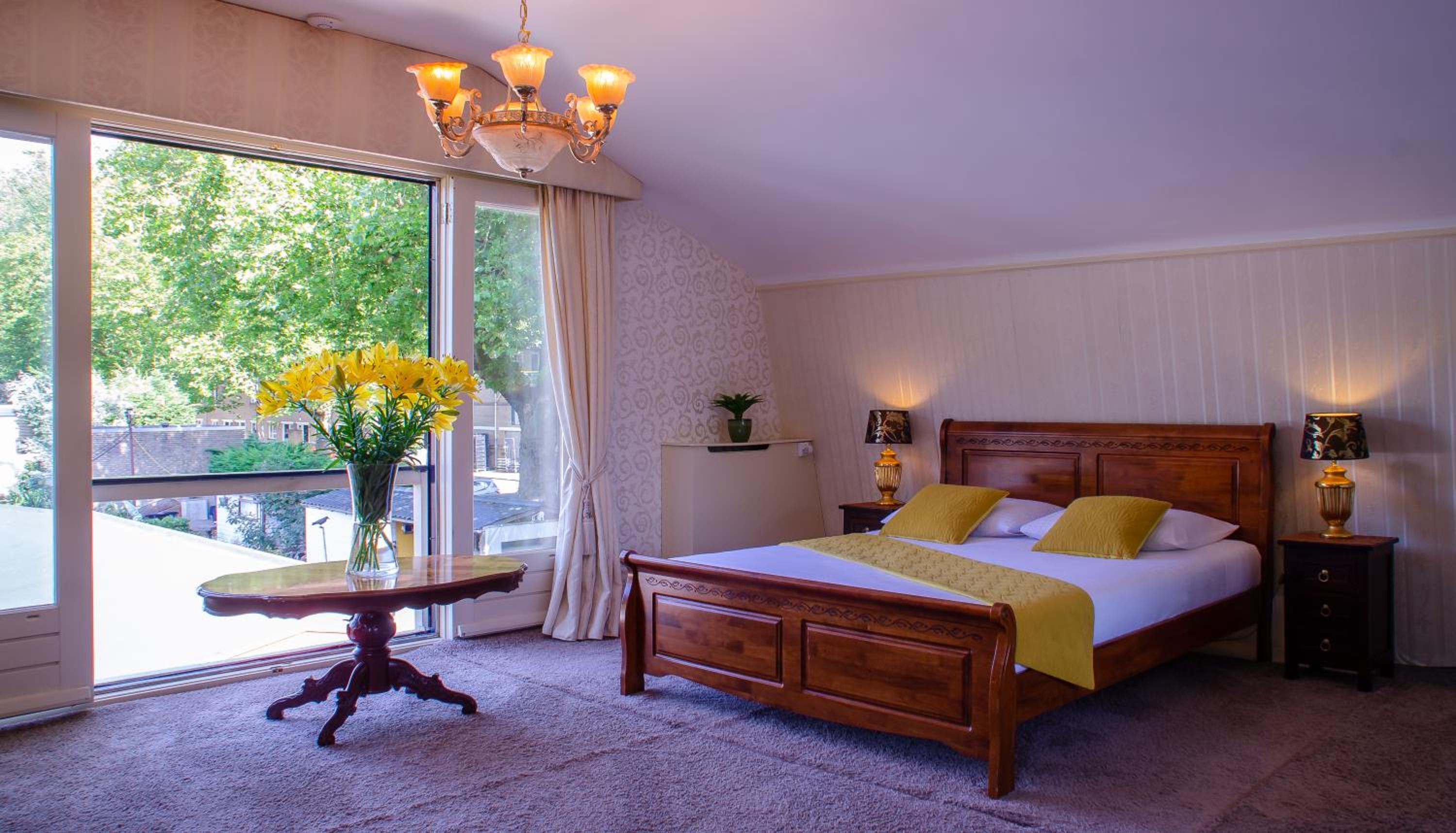 Suite with Lake View photo 1