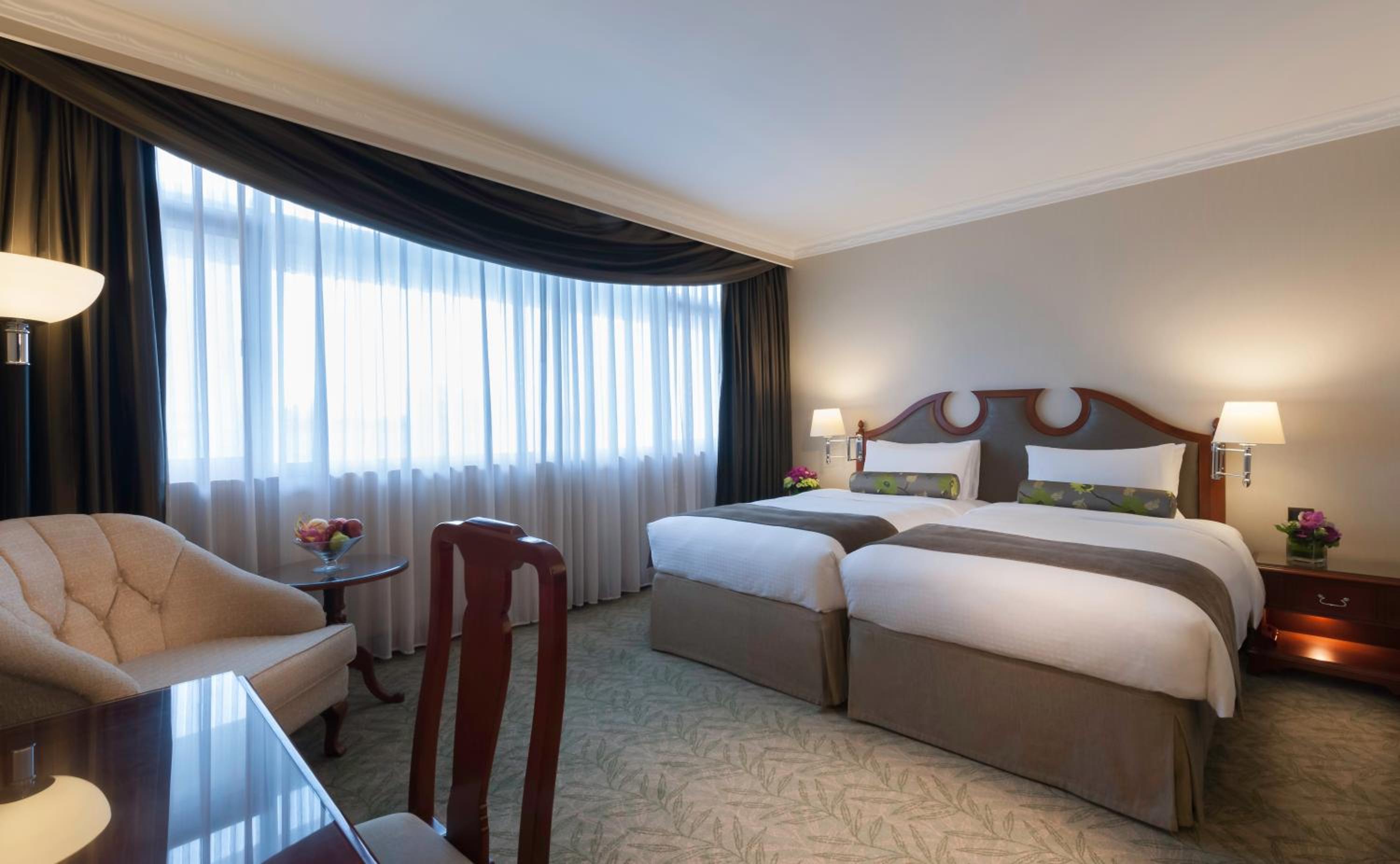 Continental Club - Deluxe King or Twin Room