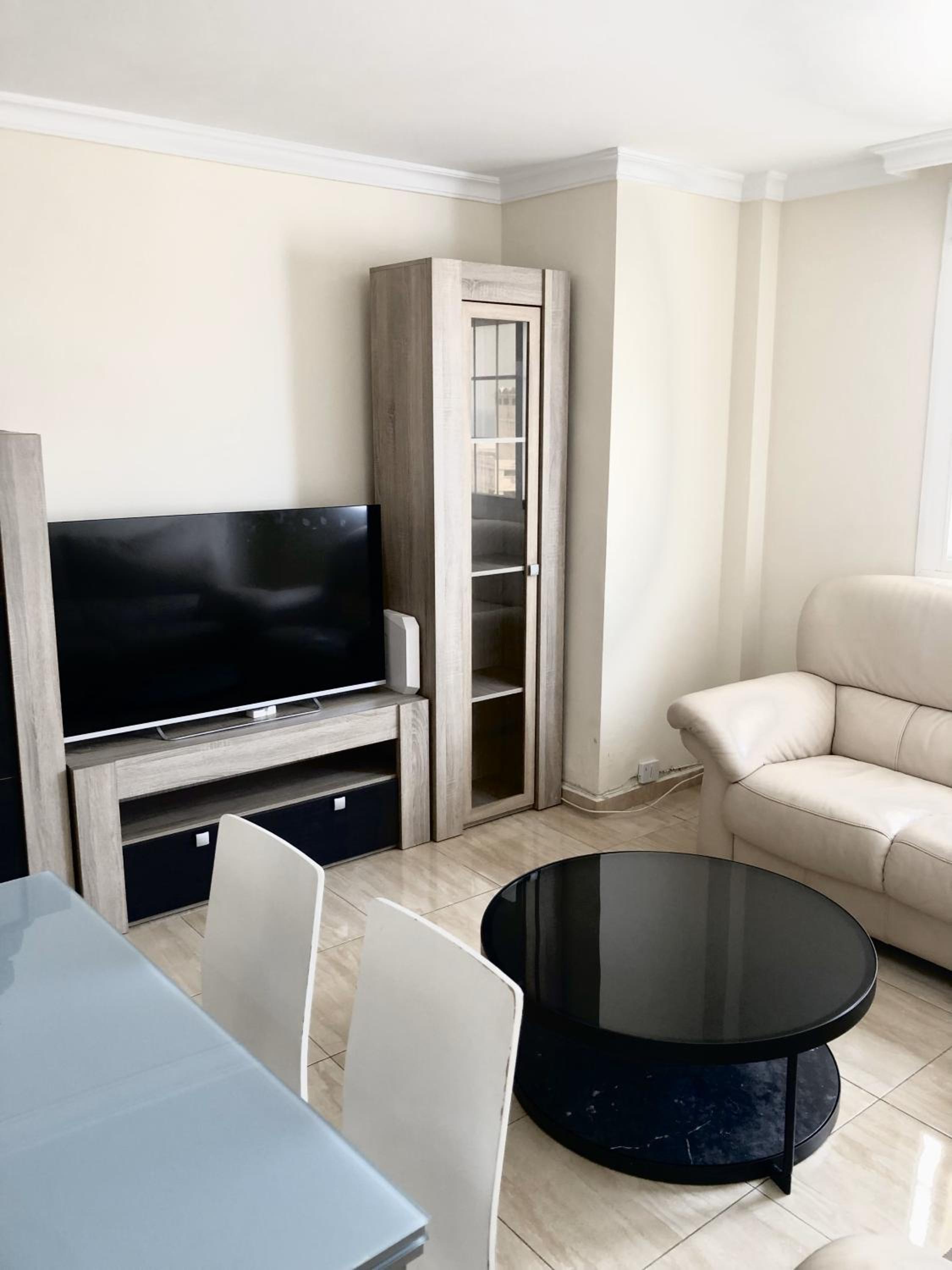 Two-Bedroom Apartment with Balcony and Sea View photo 3